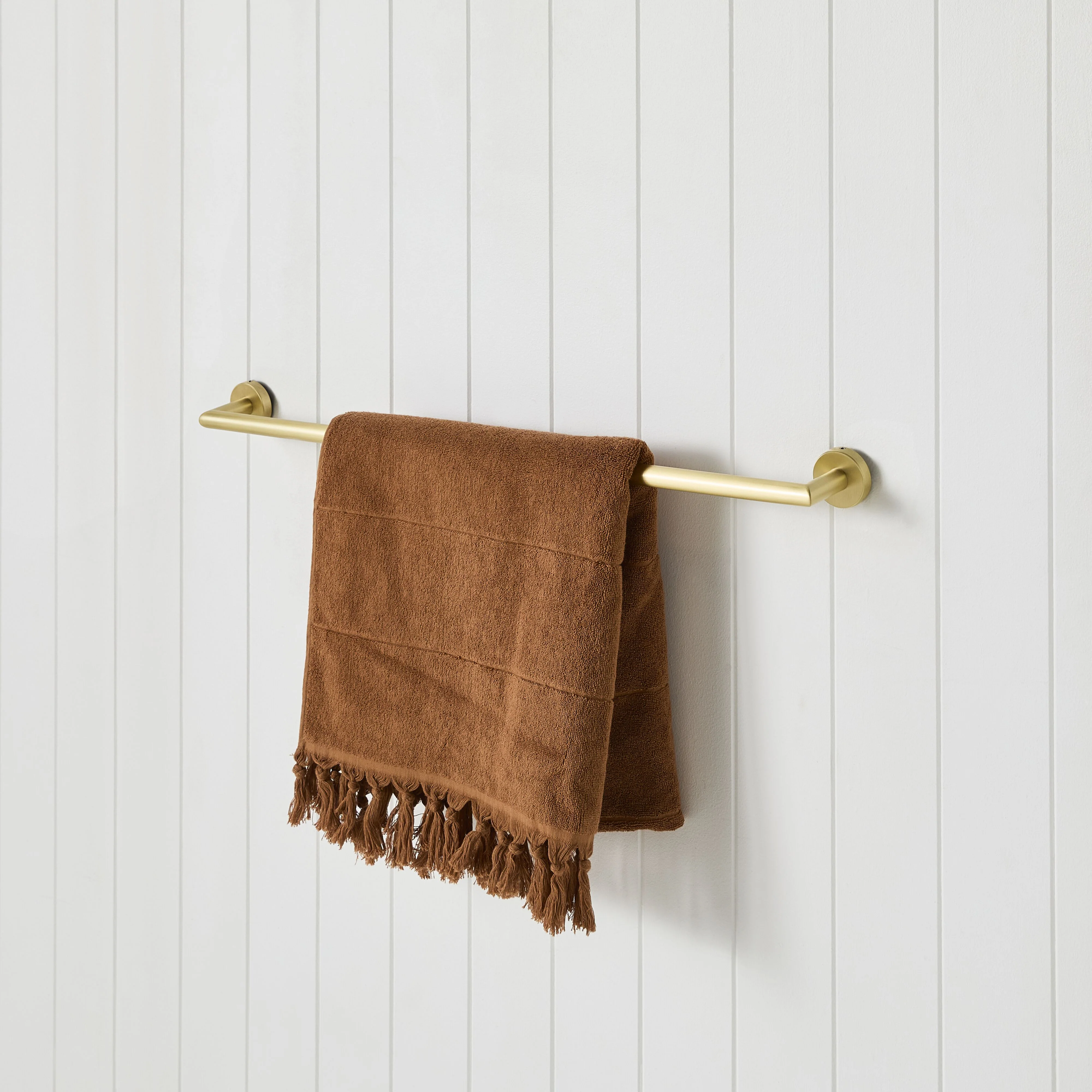 Harper Single Towel Rail 75cm Brushed Brass - Image 4