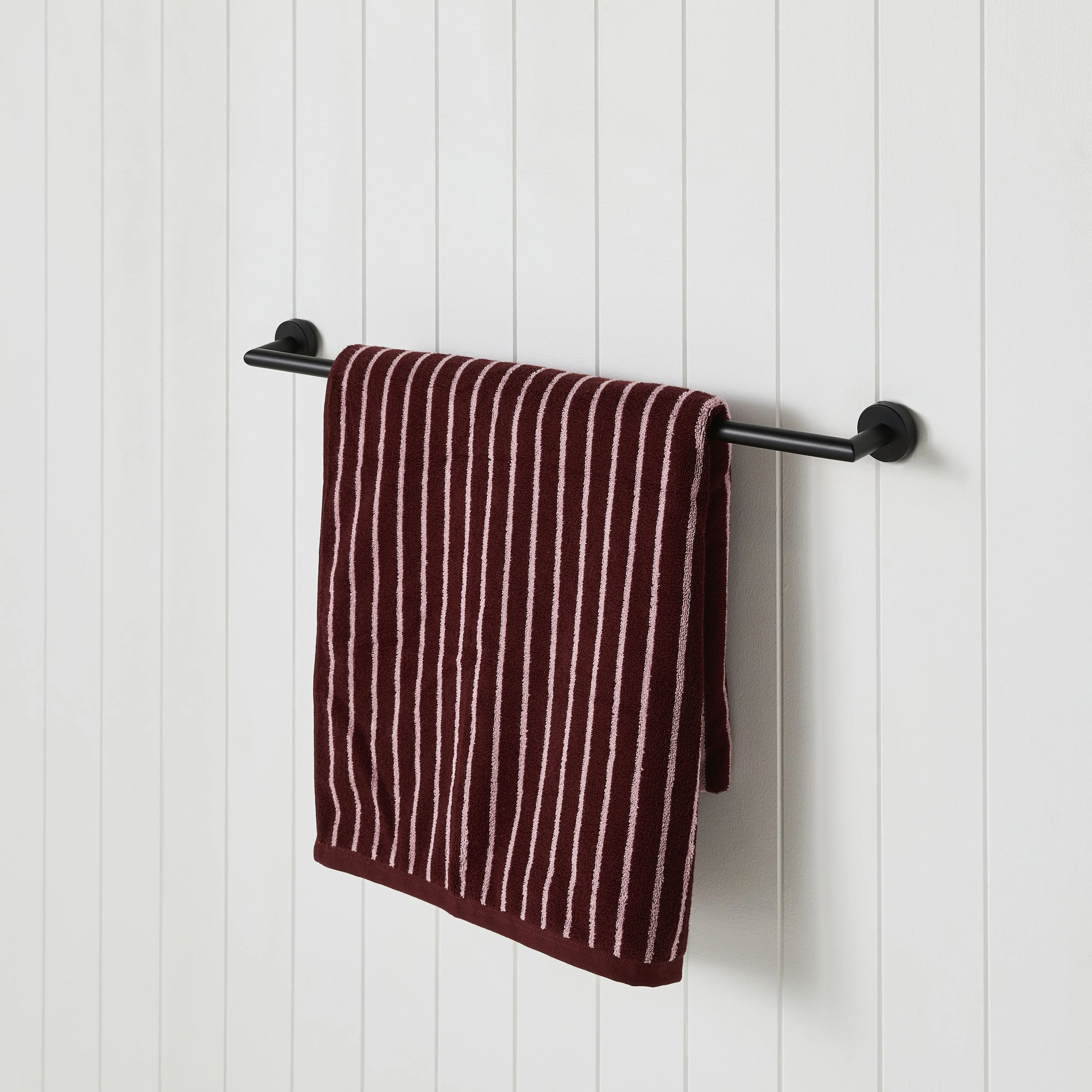 Harper Single Towel Rail 75cm Matt Black - Image 4