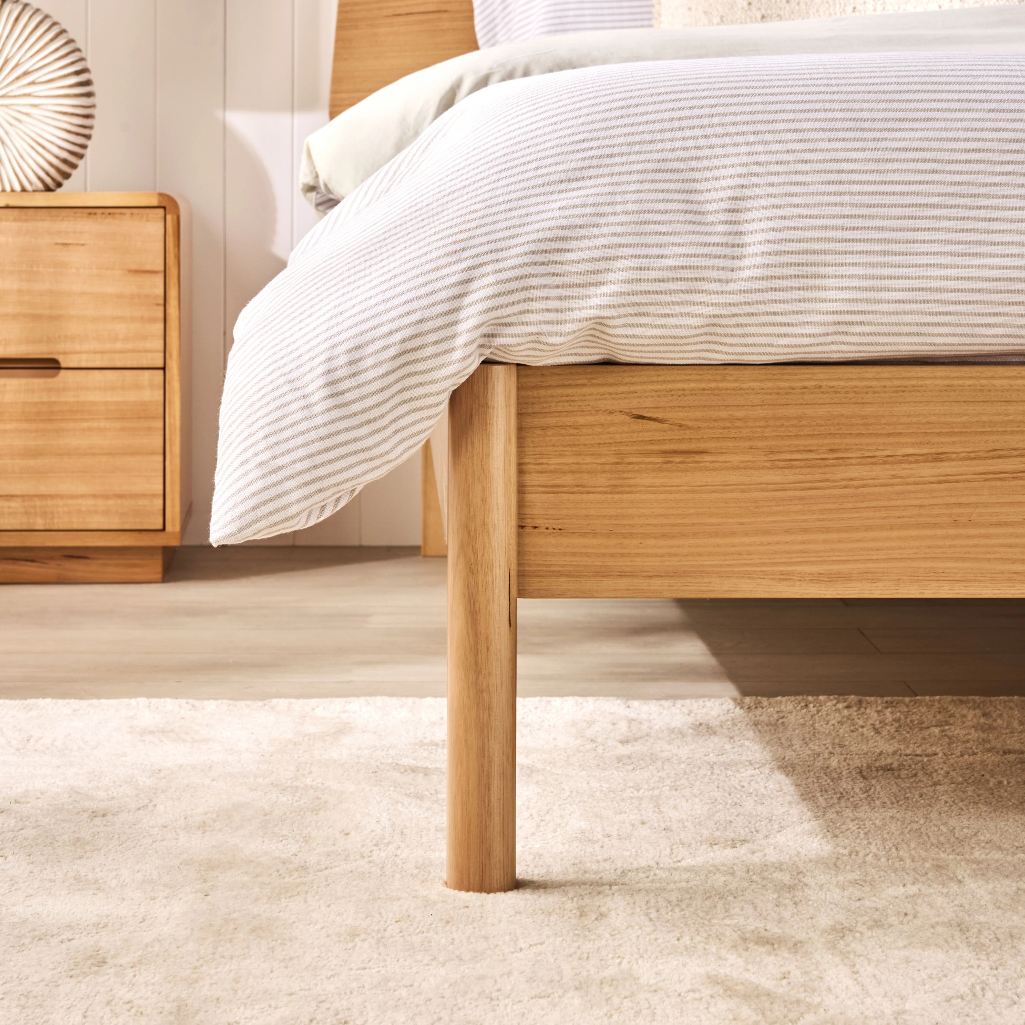 Hazelbrook Queen 4 Piece Set - Image 12