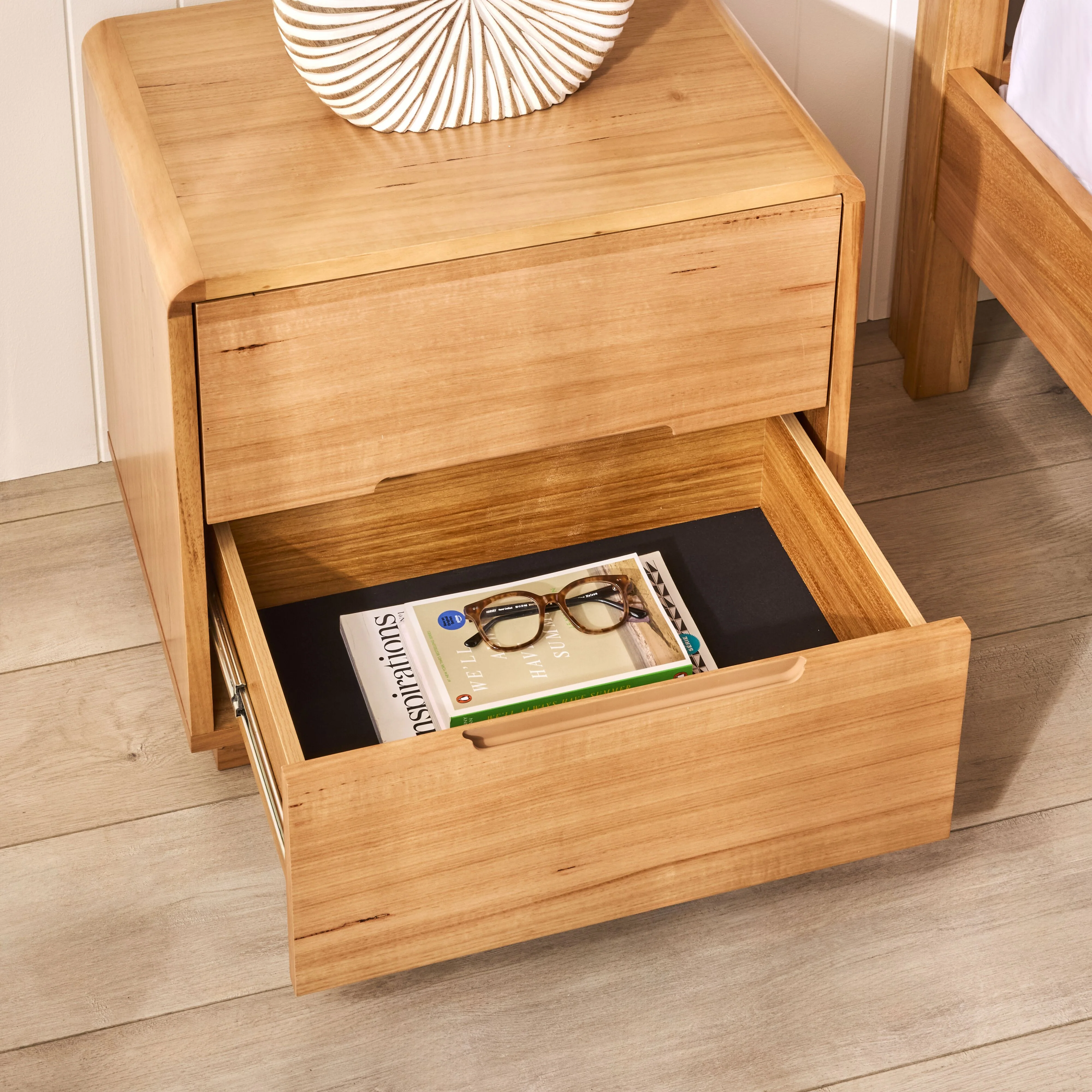 Hazelbrook Queen 4 Piece Set - Image 17