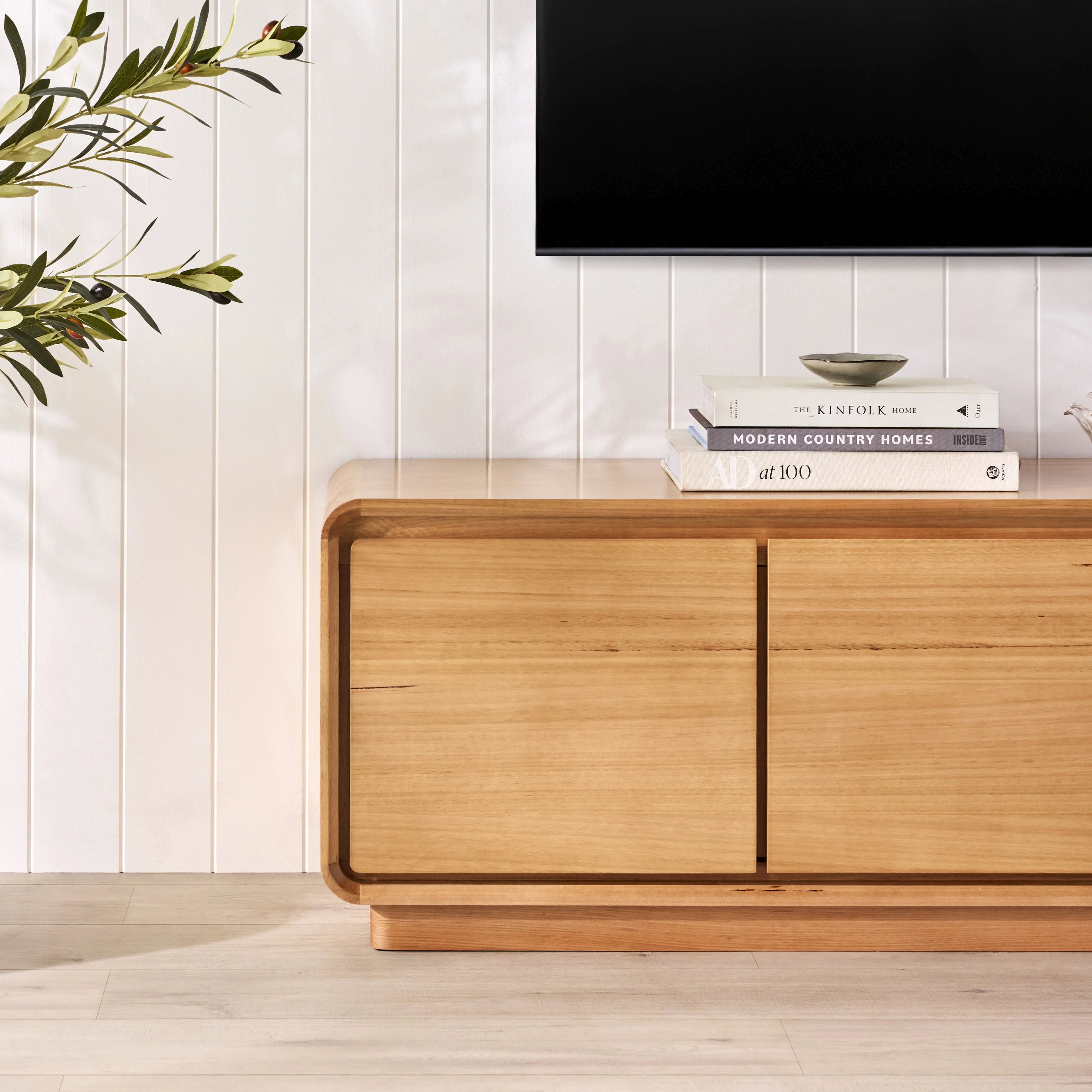 Hazelbrook TV Unit 140cm - Image 10