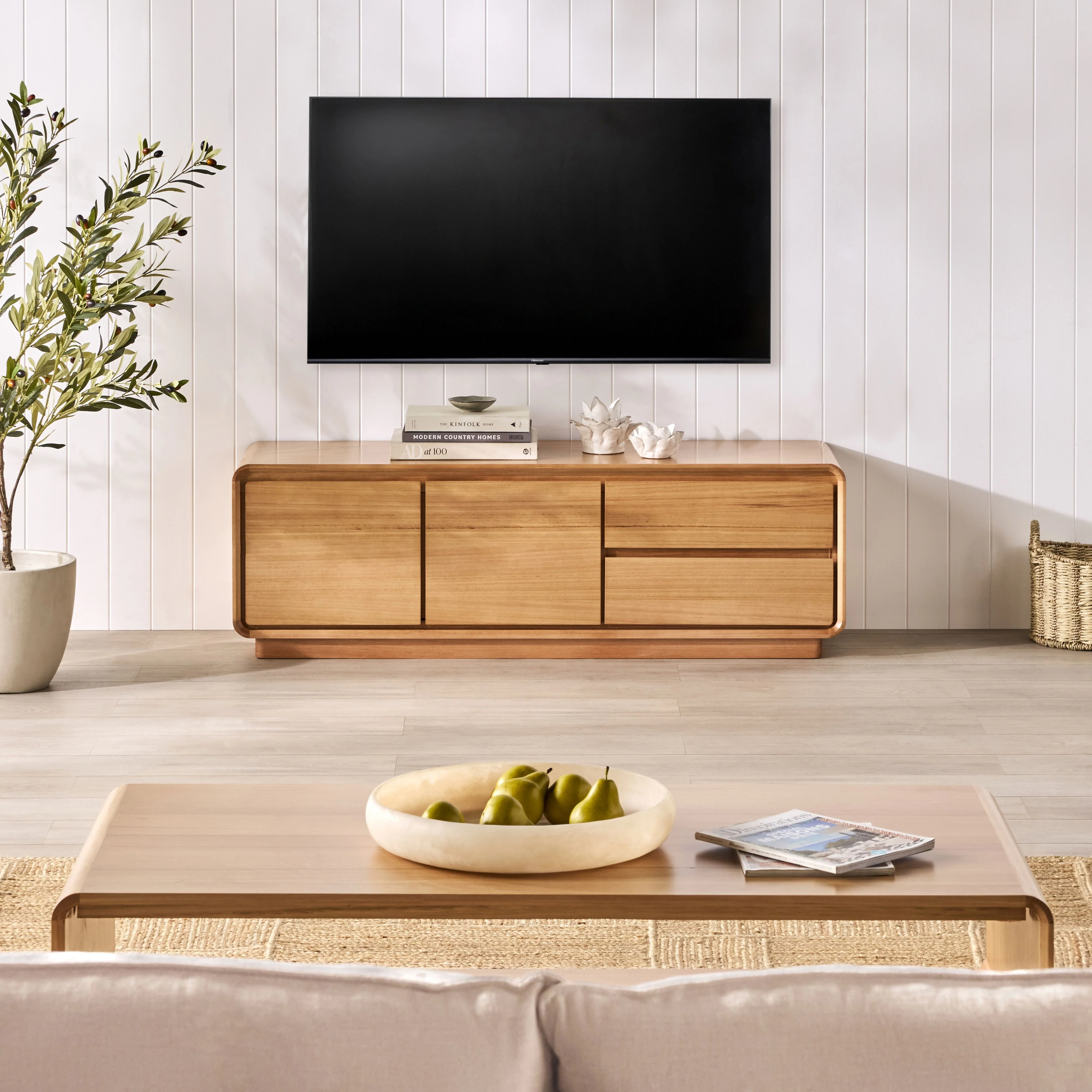 Hazelbrook TV Unit 140cm - Image 8