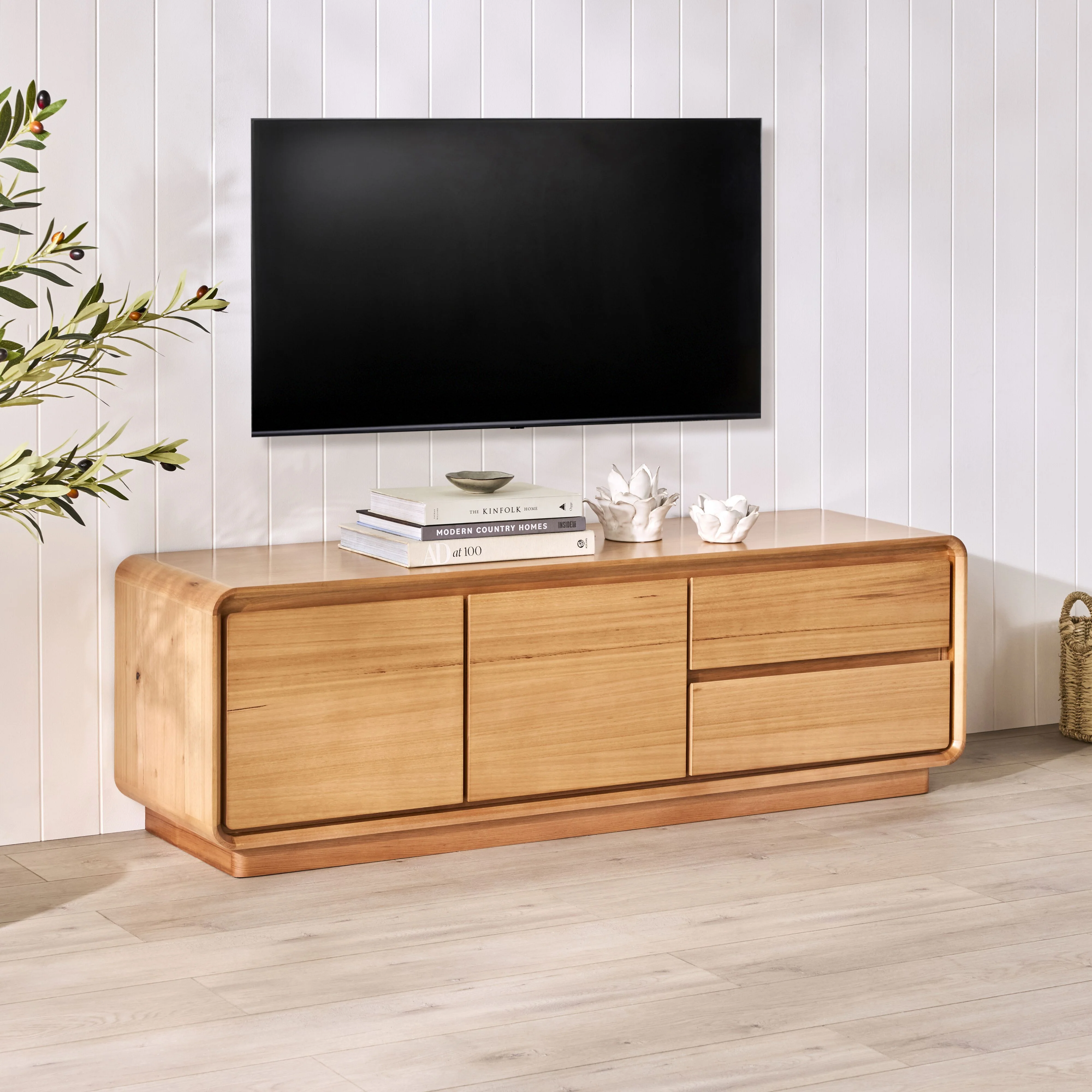 Hazelbrook TV Unit 140cm - Image 9