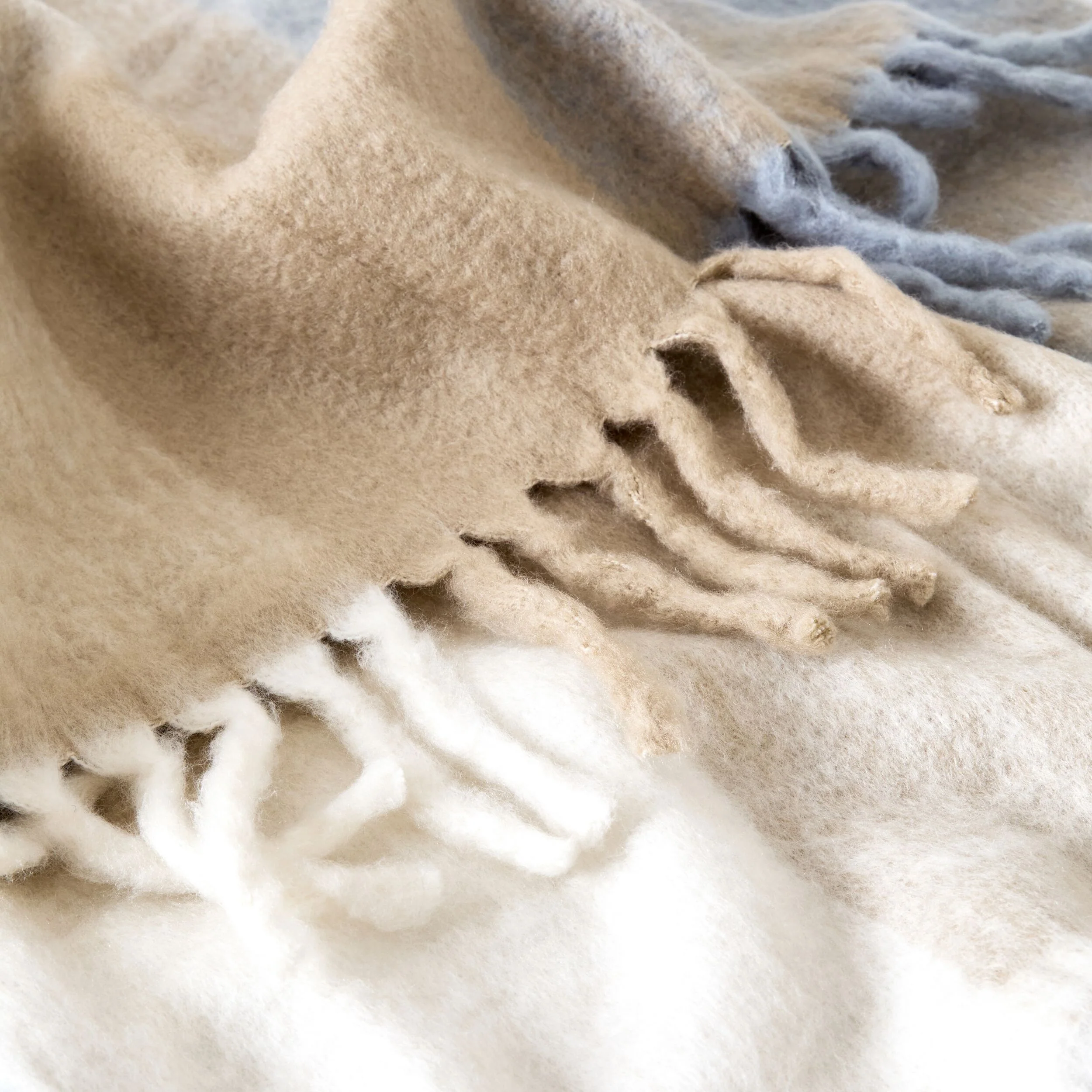 Hunter Wool Blend Throw Sky Blue Check 130x170cm - Image 2