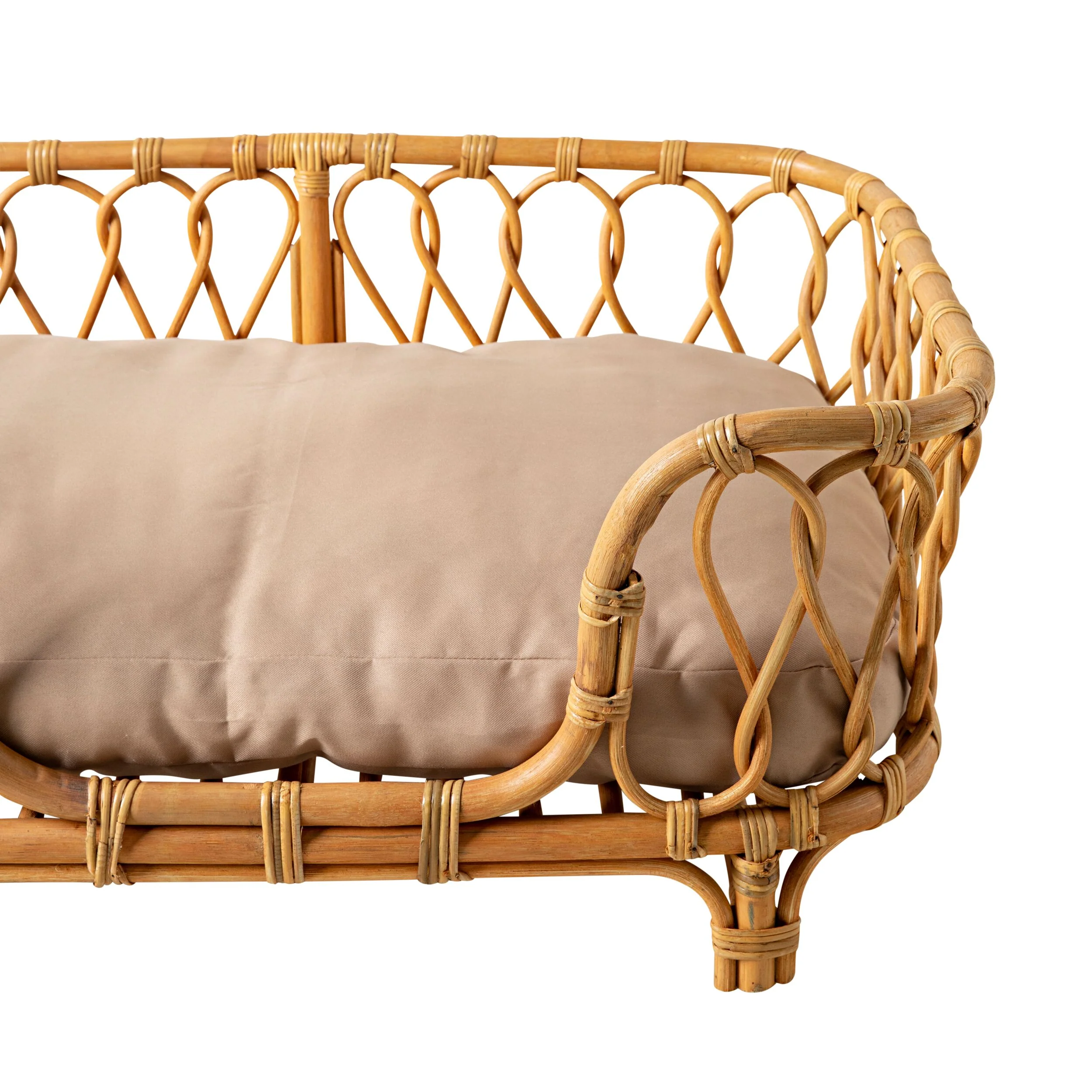 Kahlua Twist Rattan Pet Bed 90x55x40cm - Image 6