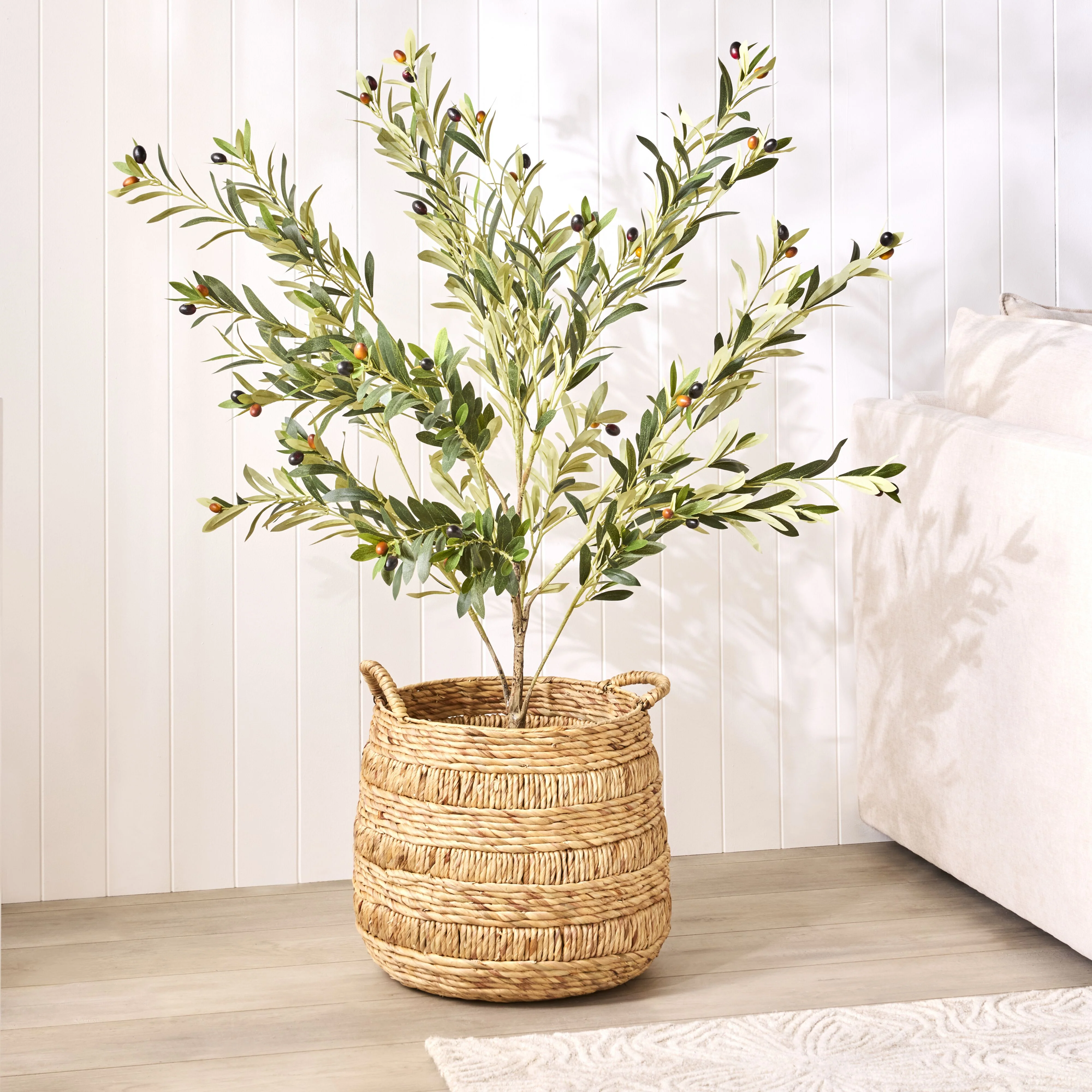 Keilani Water Hyacinth Basket Large - Image 4