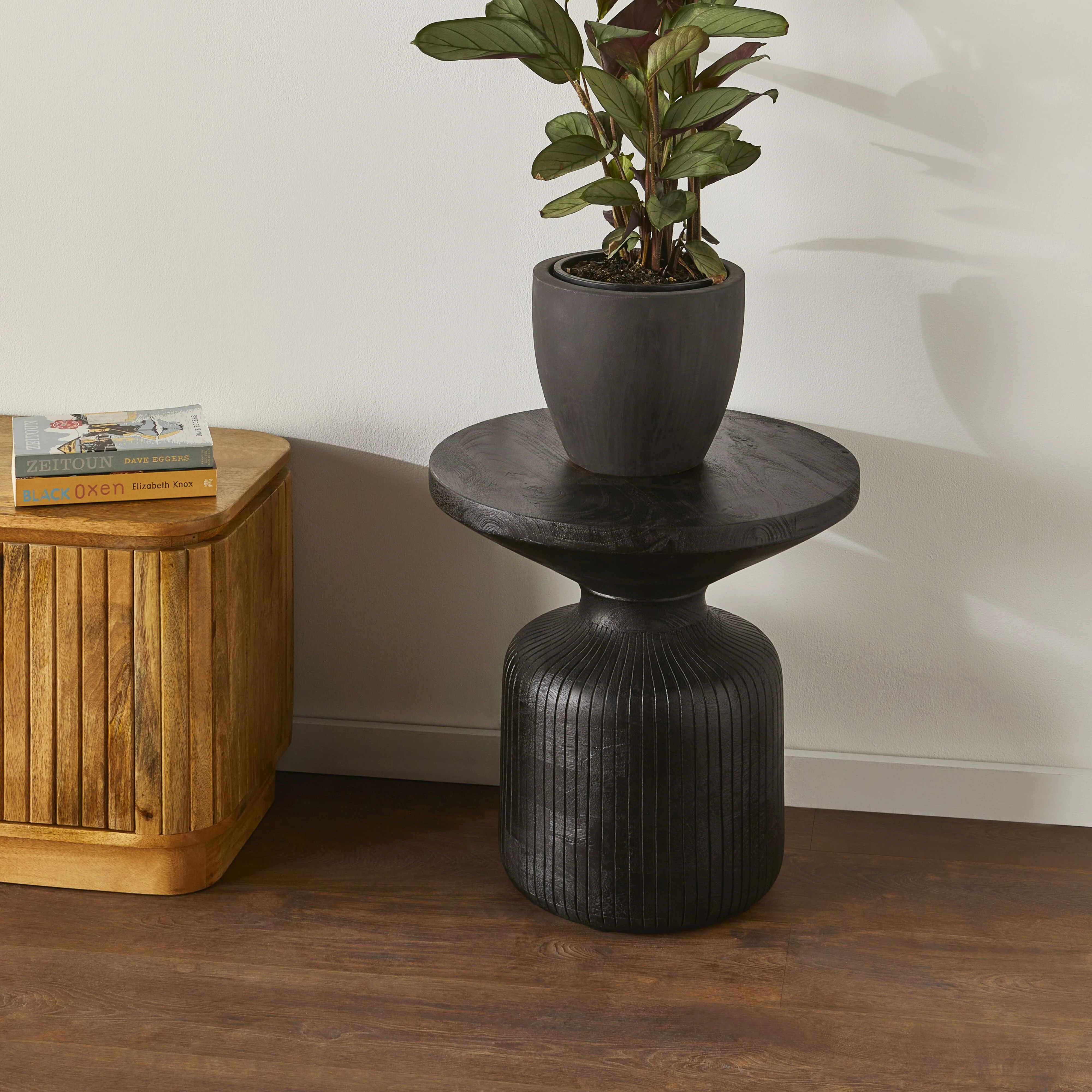 Kulli Round Side Table 50 x 50 x 50cm - Image 4