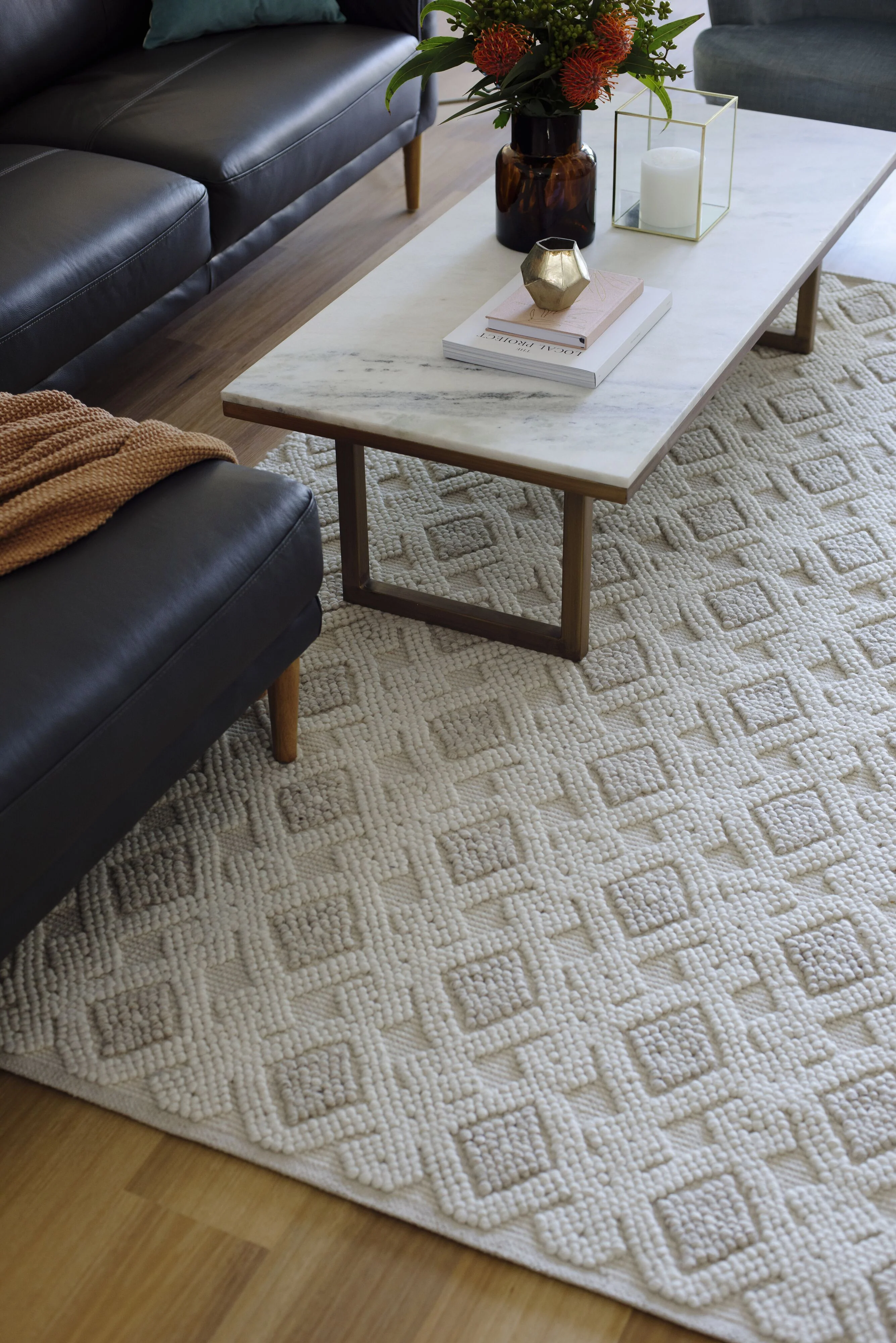Layla Diamond Hand-Woven Wool Blend Natural & Cream Rug 240x150cm - Image 5