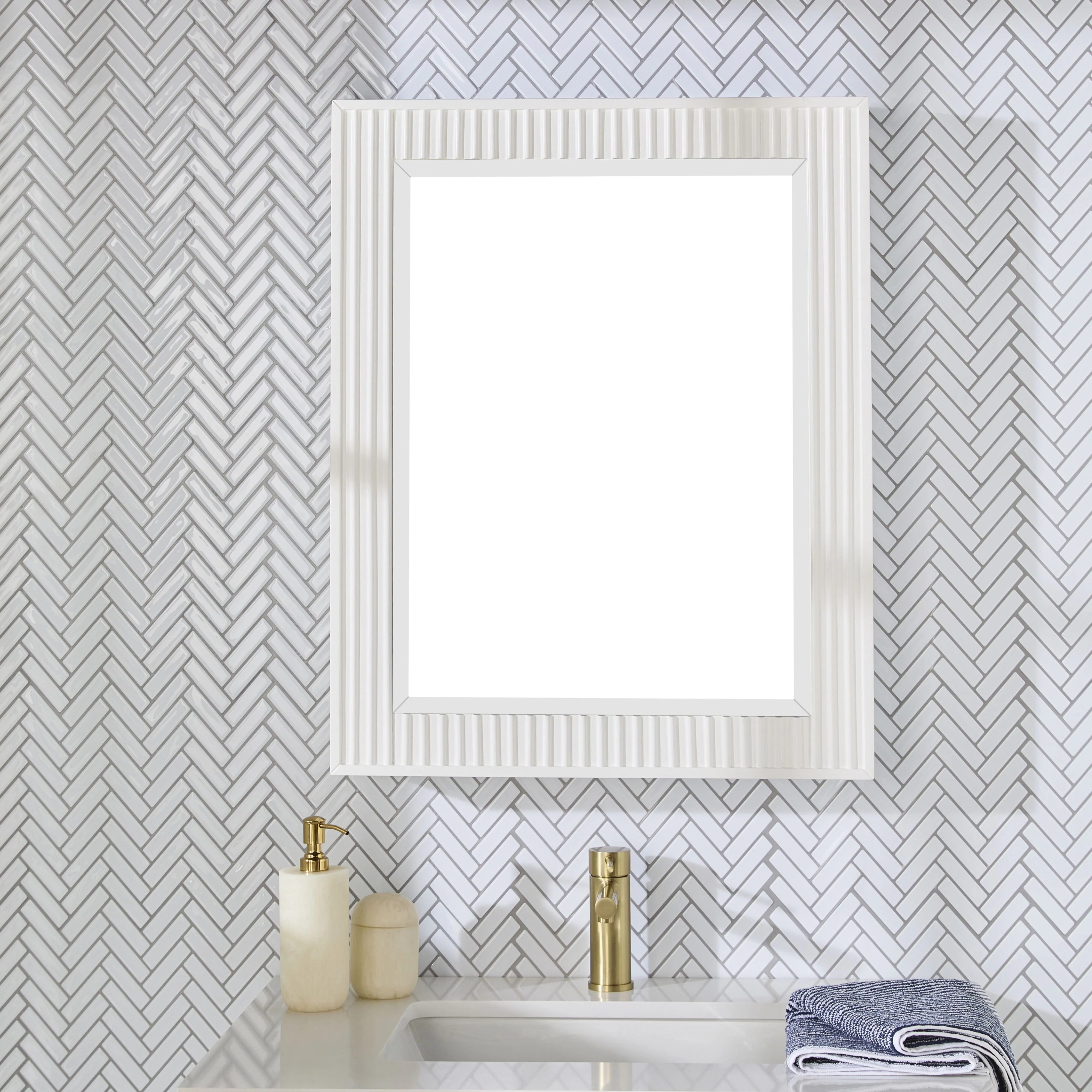 Lennox Vanity Mirror Cabinet White 610x762mm - Image 6