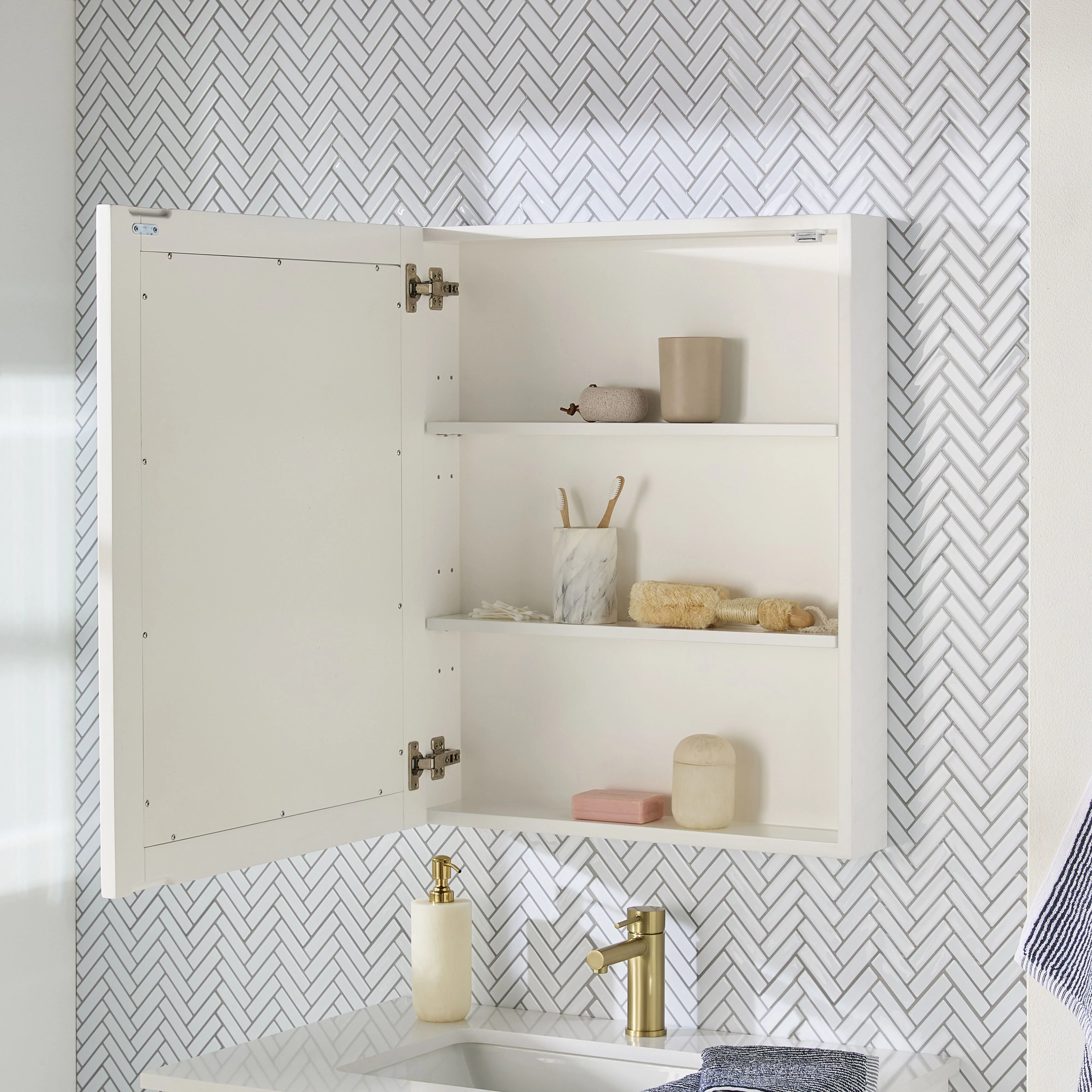 Lennox Vanity Mirror Cabinet White 610x762mm - Image 8