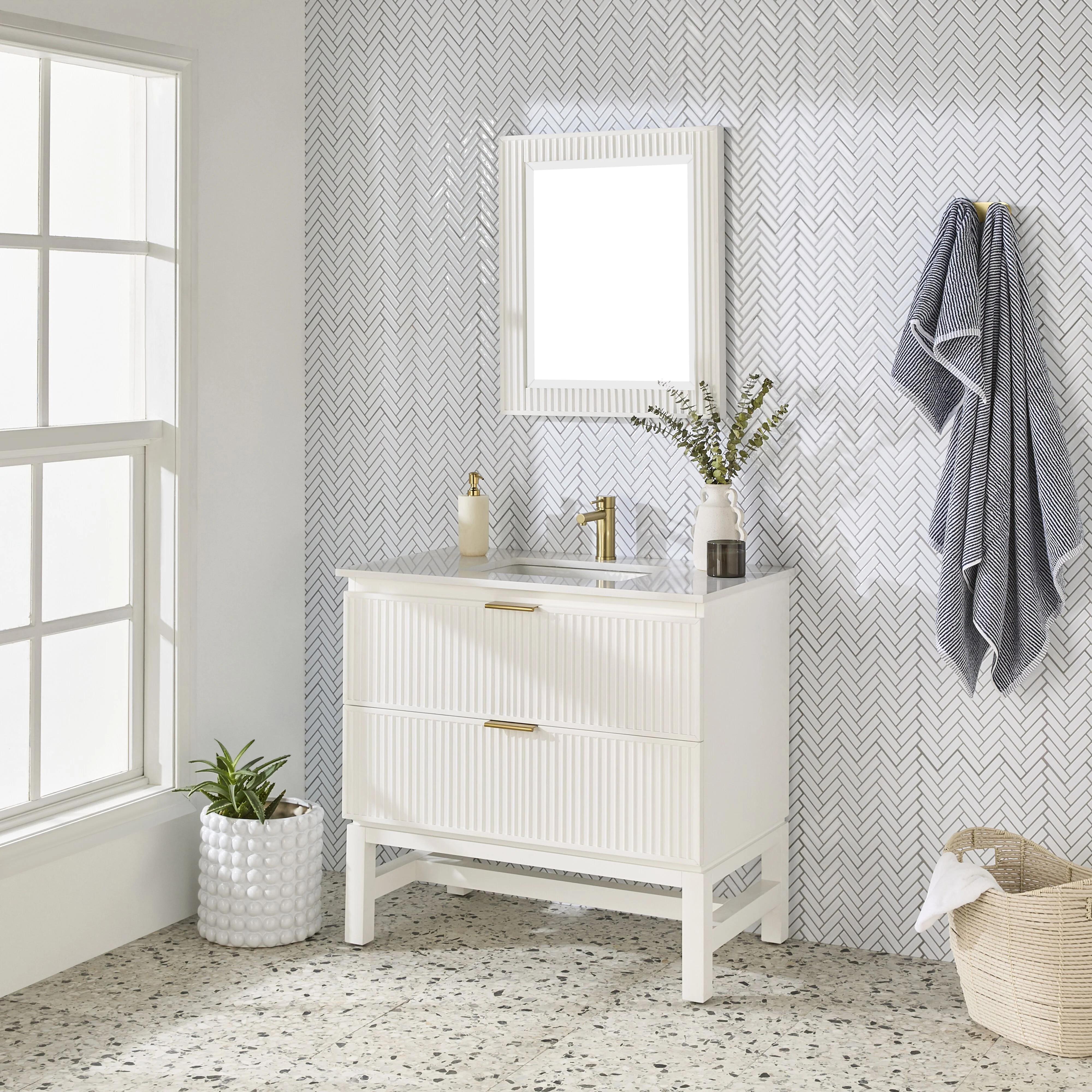 Lennox Vanity Mirror White 610x712mm - Image 8