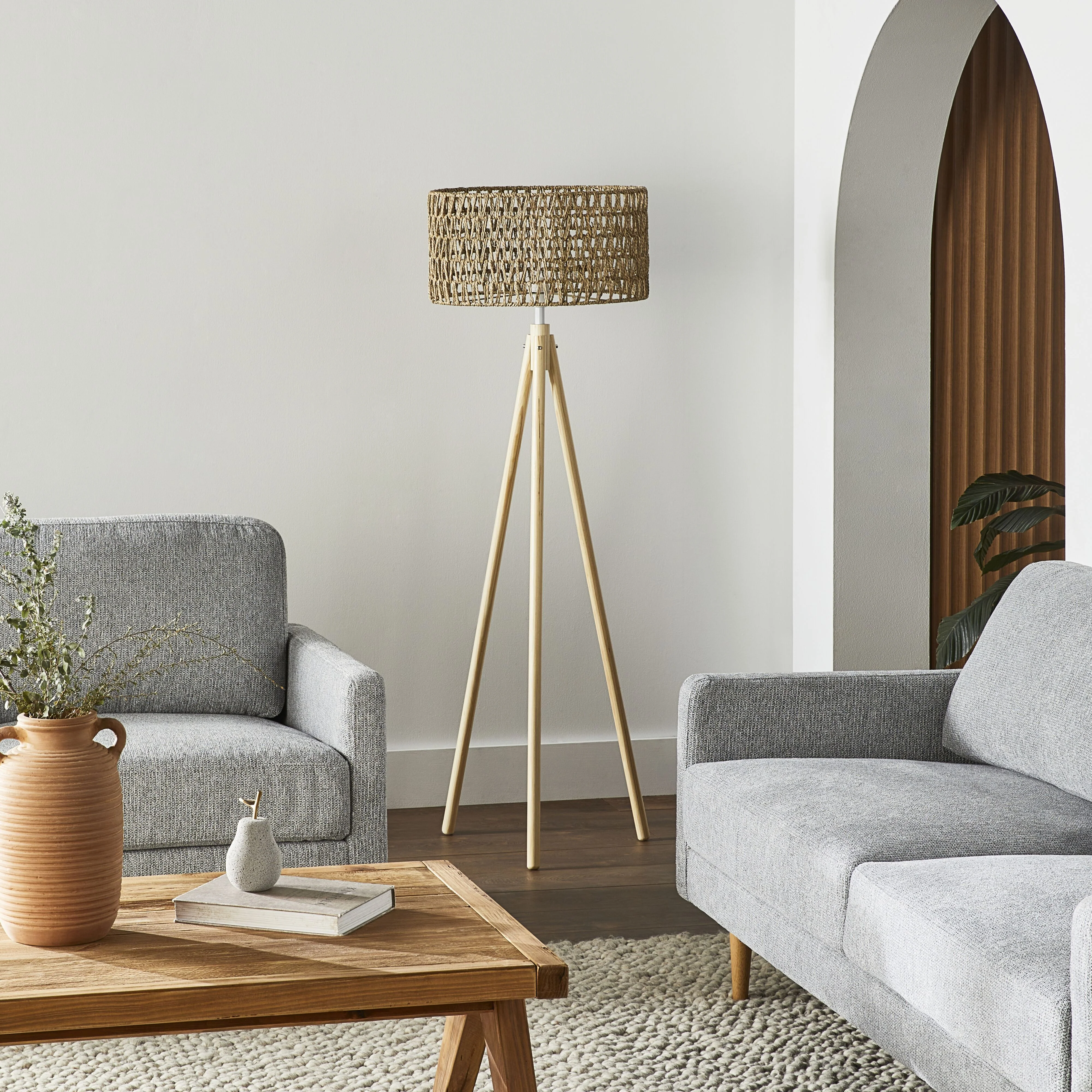 Lexi Seagrass Natural Tripod Floor Lamp 165x45cm - Image 8