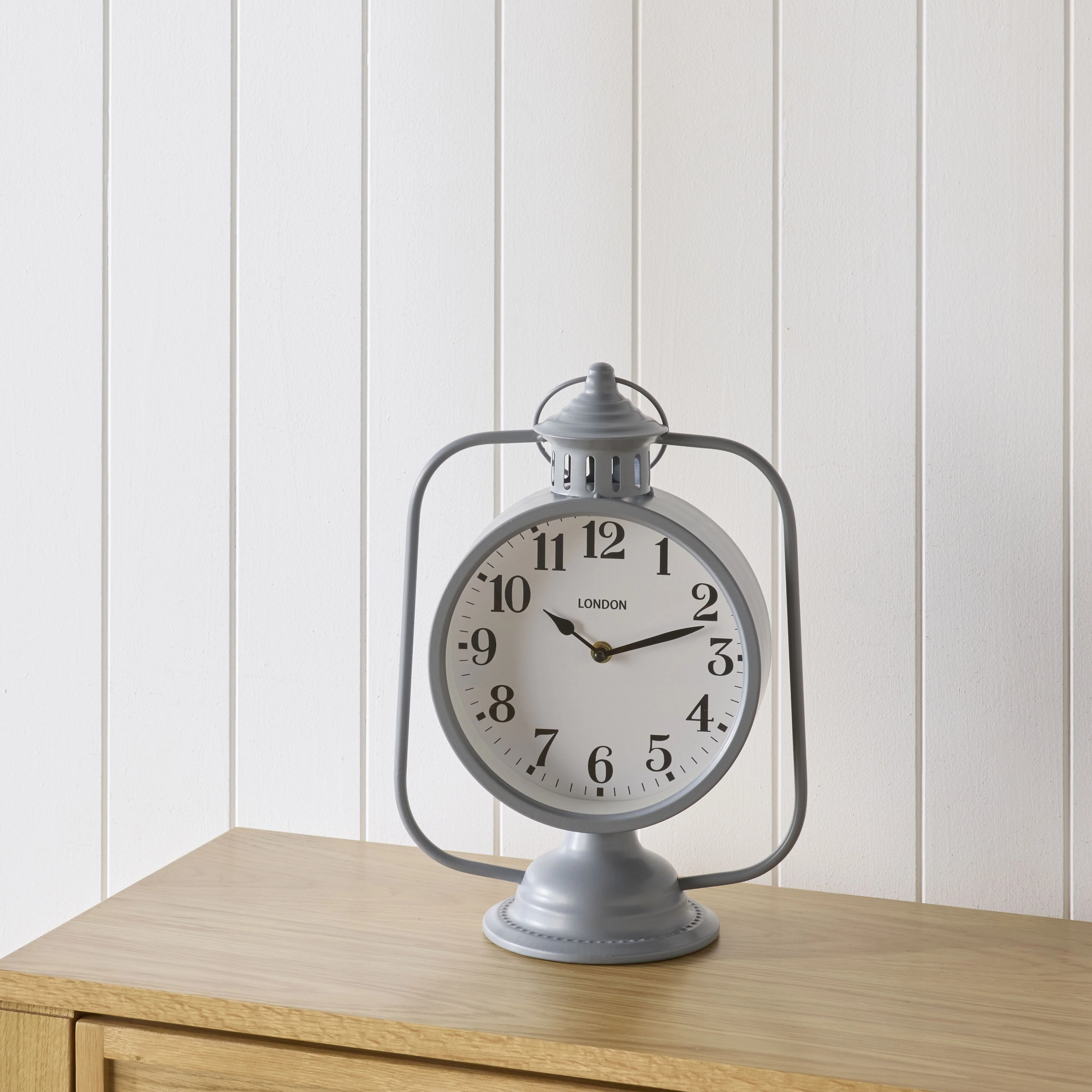 Lighthouse Iron Mantel Clock 26cm - Image 4