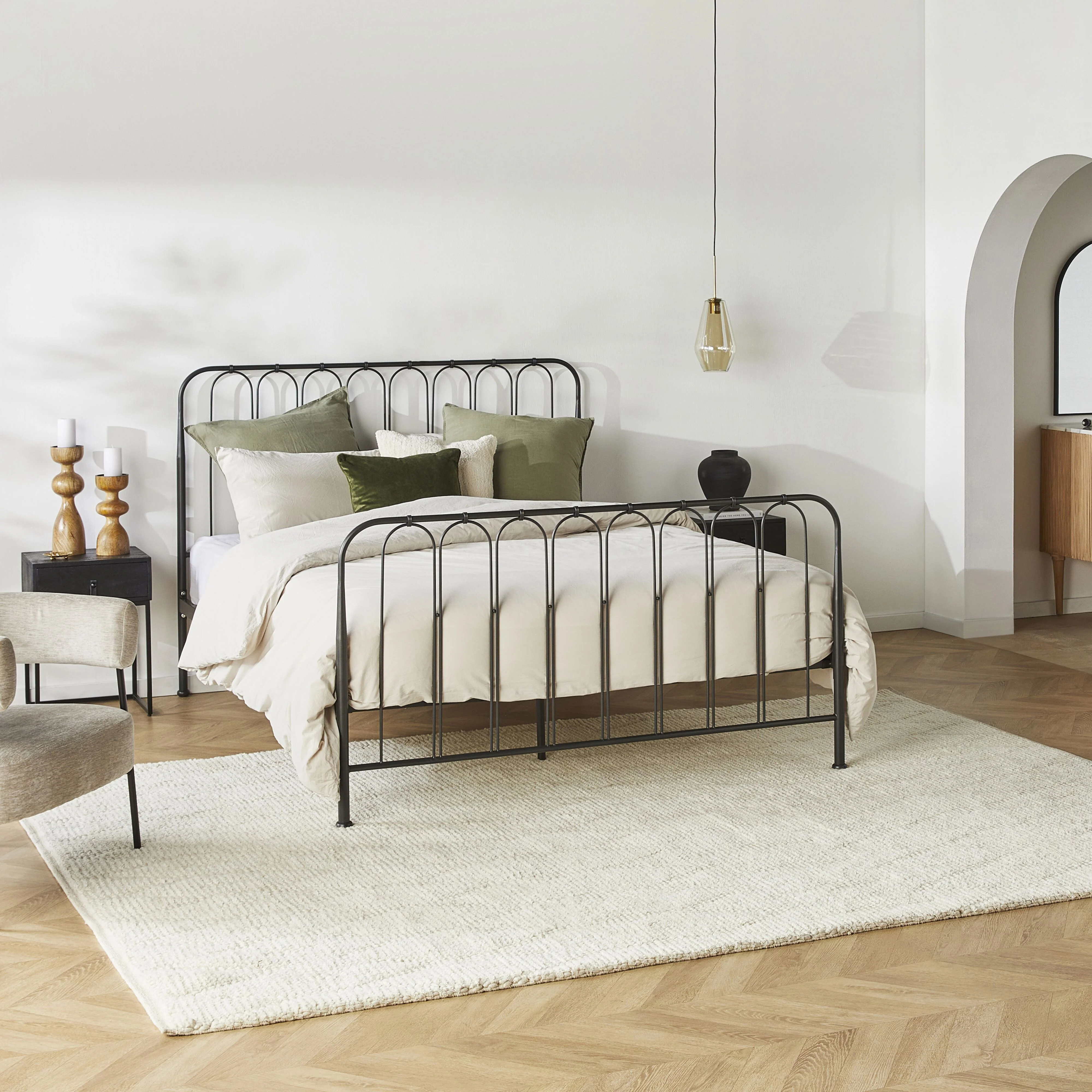 Lottie Queen Bed - Image 7