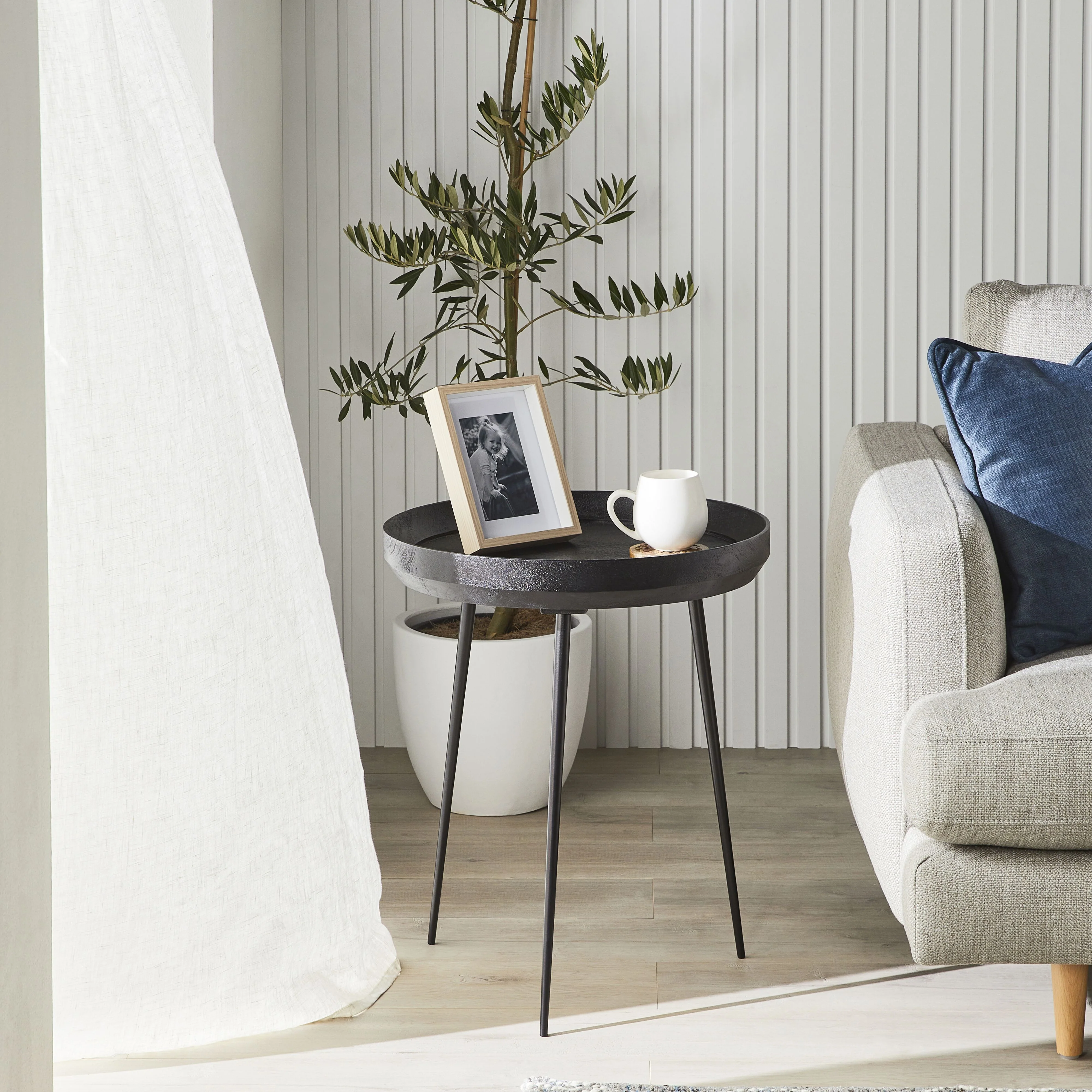 Luna Round Side Table Black - Image 6