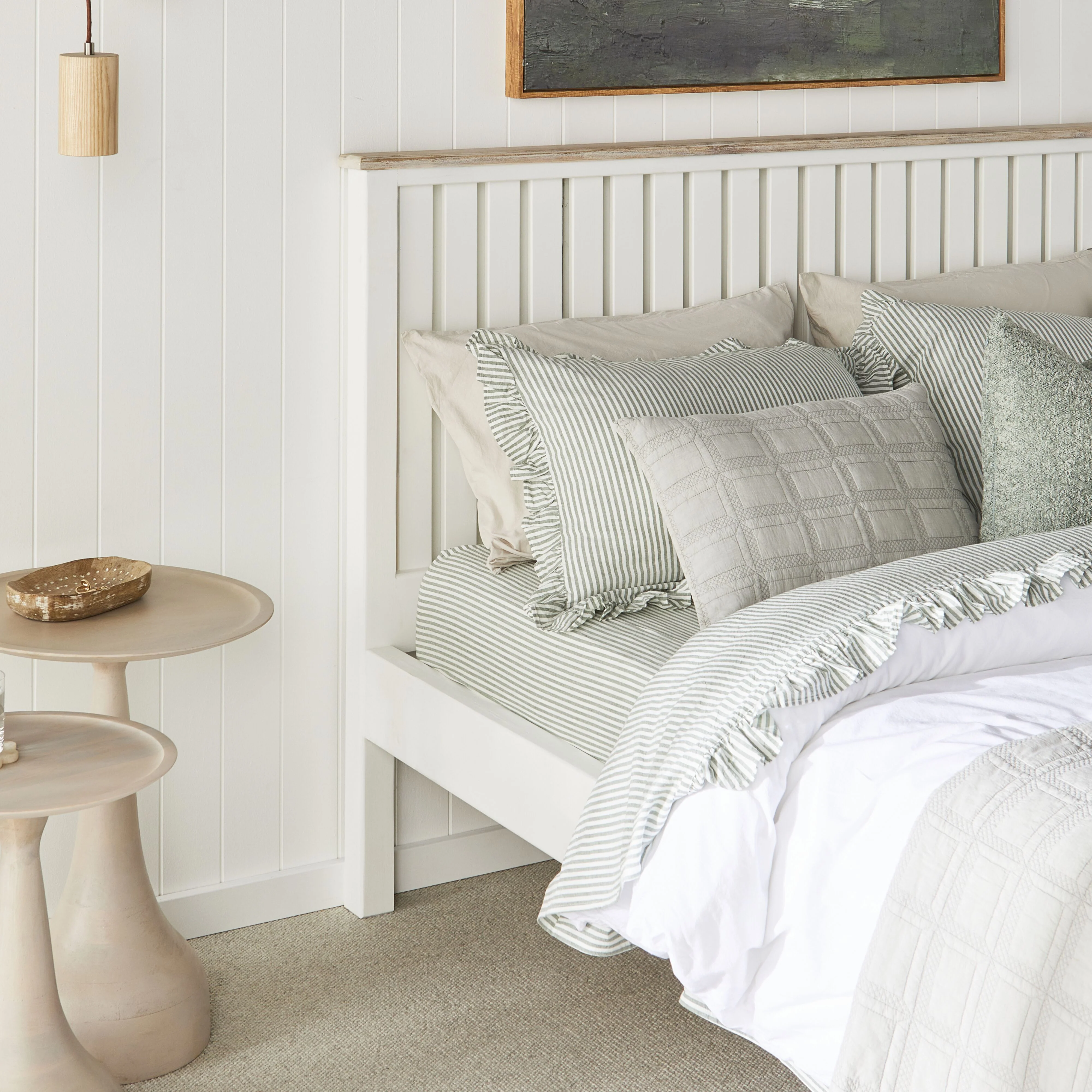 Maldon Queen Bed - Image 8