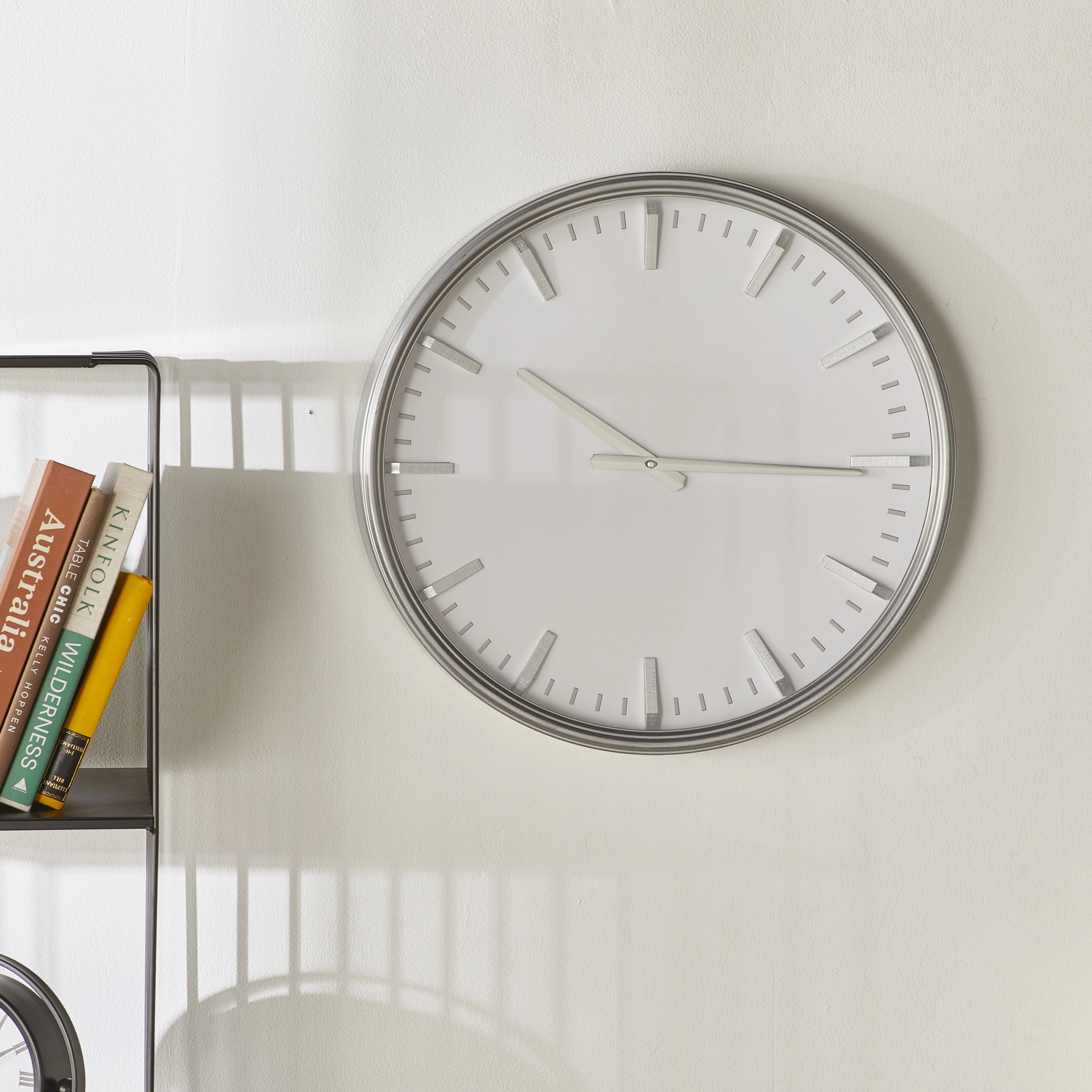 Manhattan Wall Clock Silver 48x48x7.7cm - Image 3