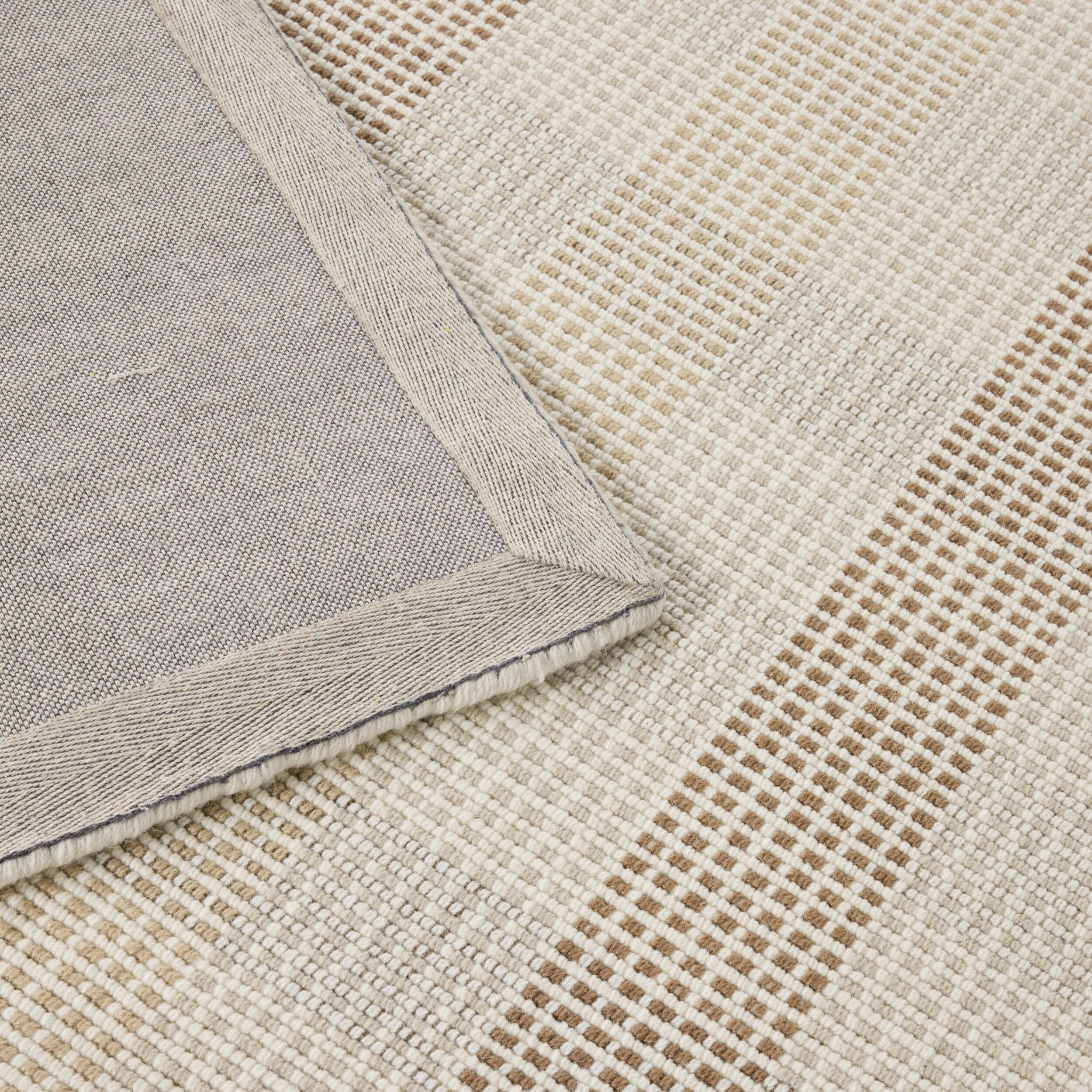 Manning Grid Handloom NZ Wool Rug 240x300cm - Image 3