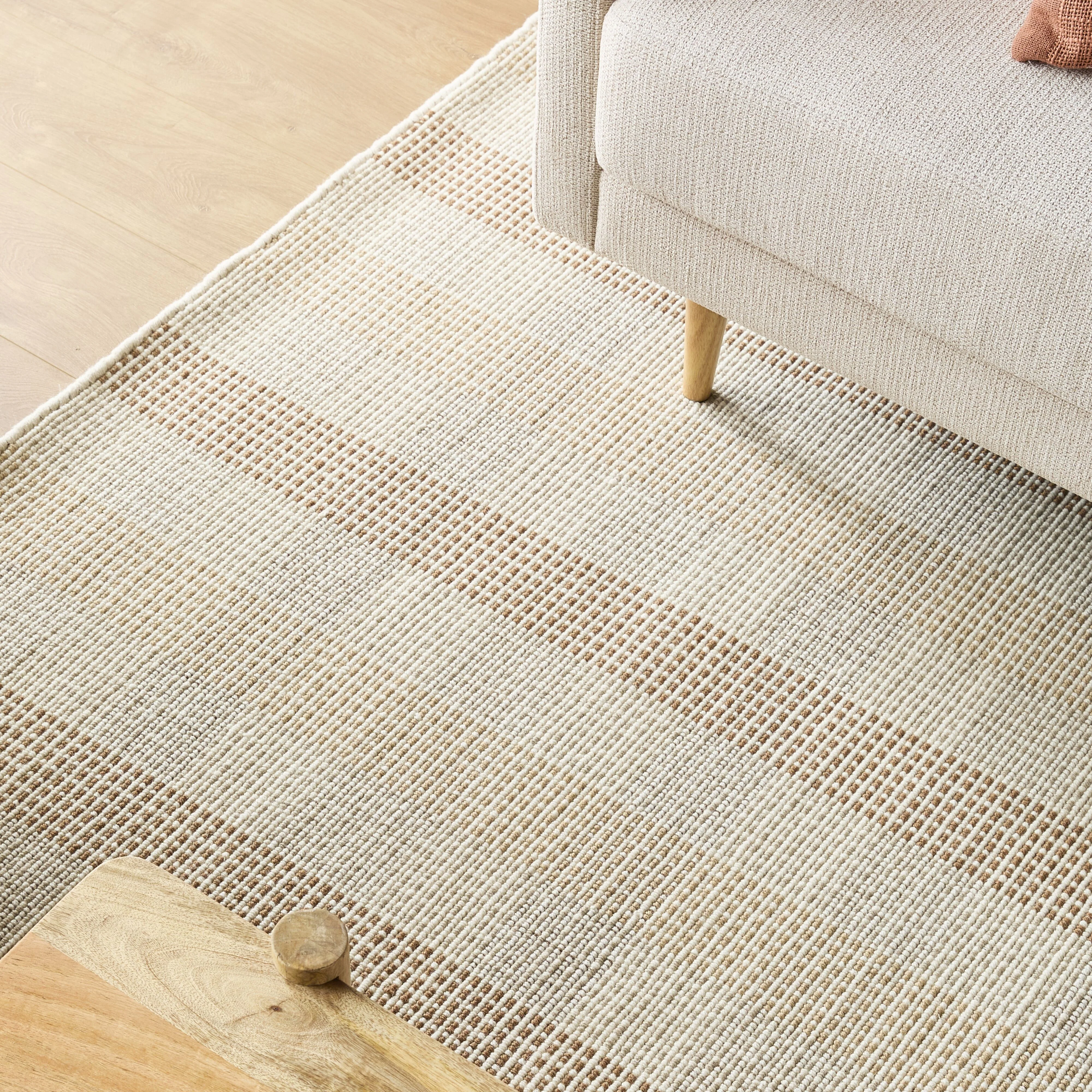 Manning Grid Handloom NZ Wool Rug 240x300cm - Image 4
