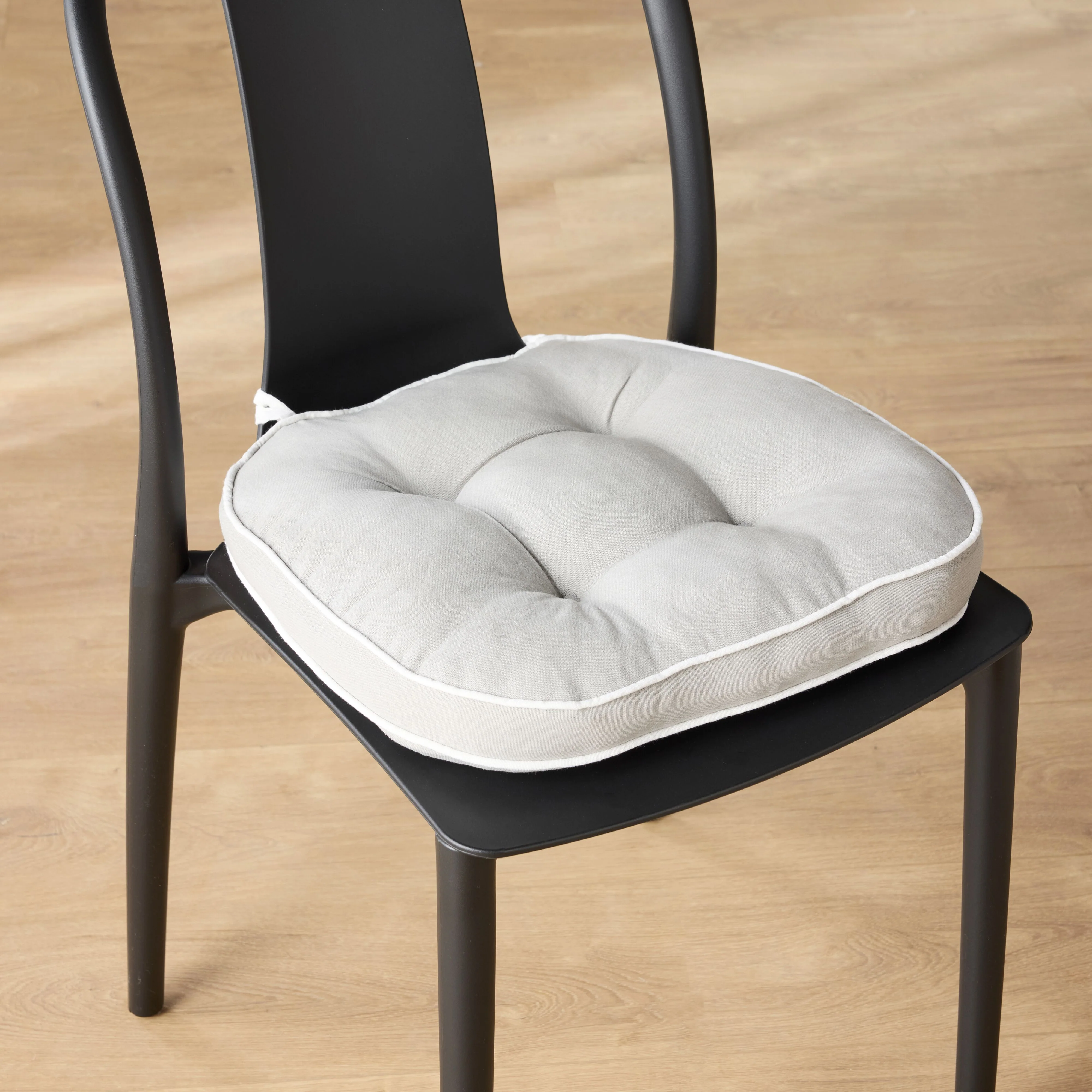 Marais Grey Seat Cushion 41x44x5cm - Image 10
