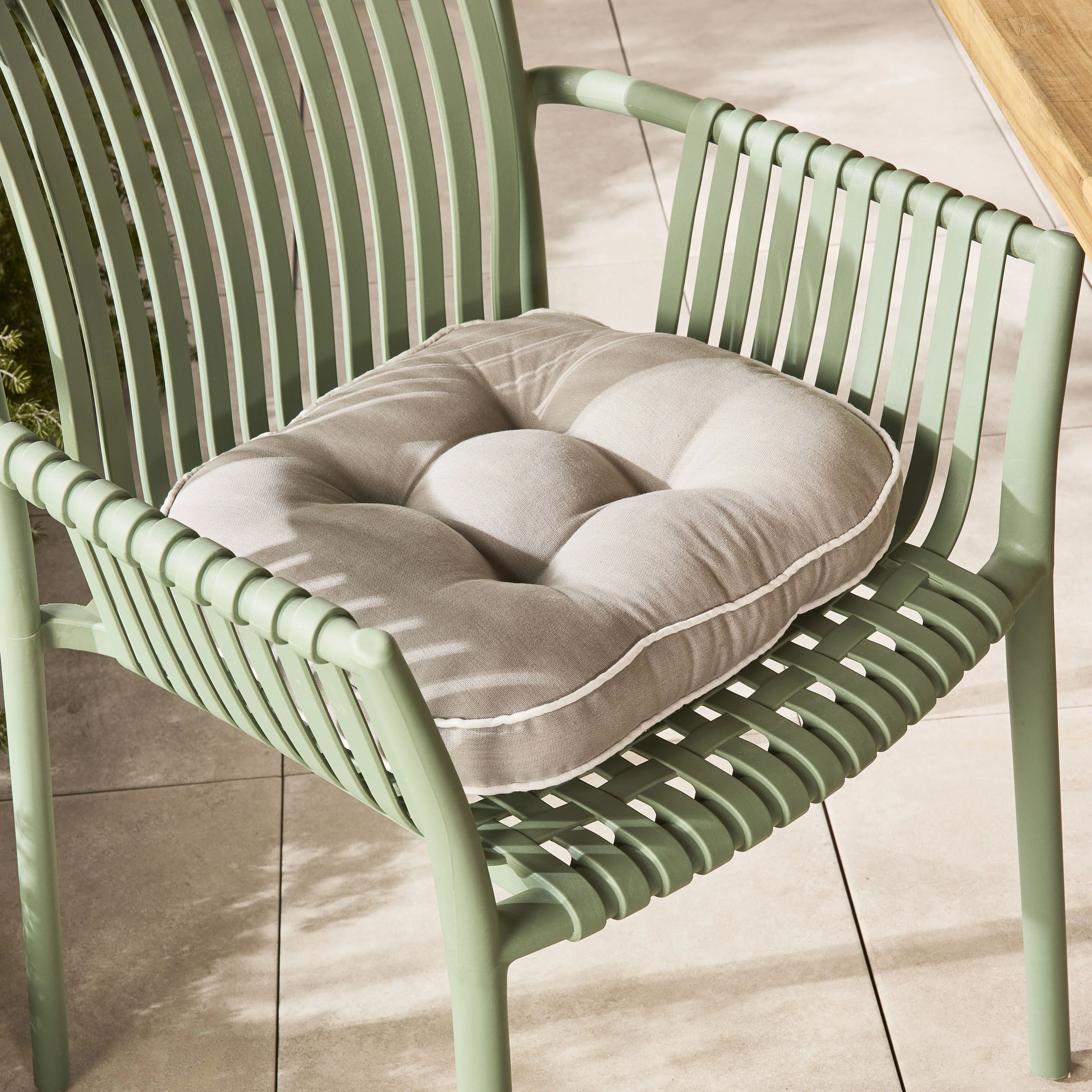 Marais Grey Seat Cushion 41x44x5cm - Image 8