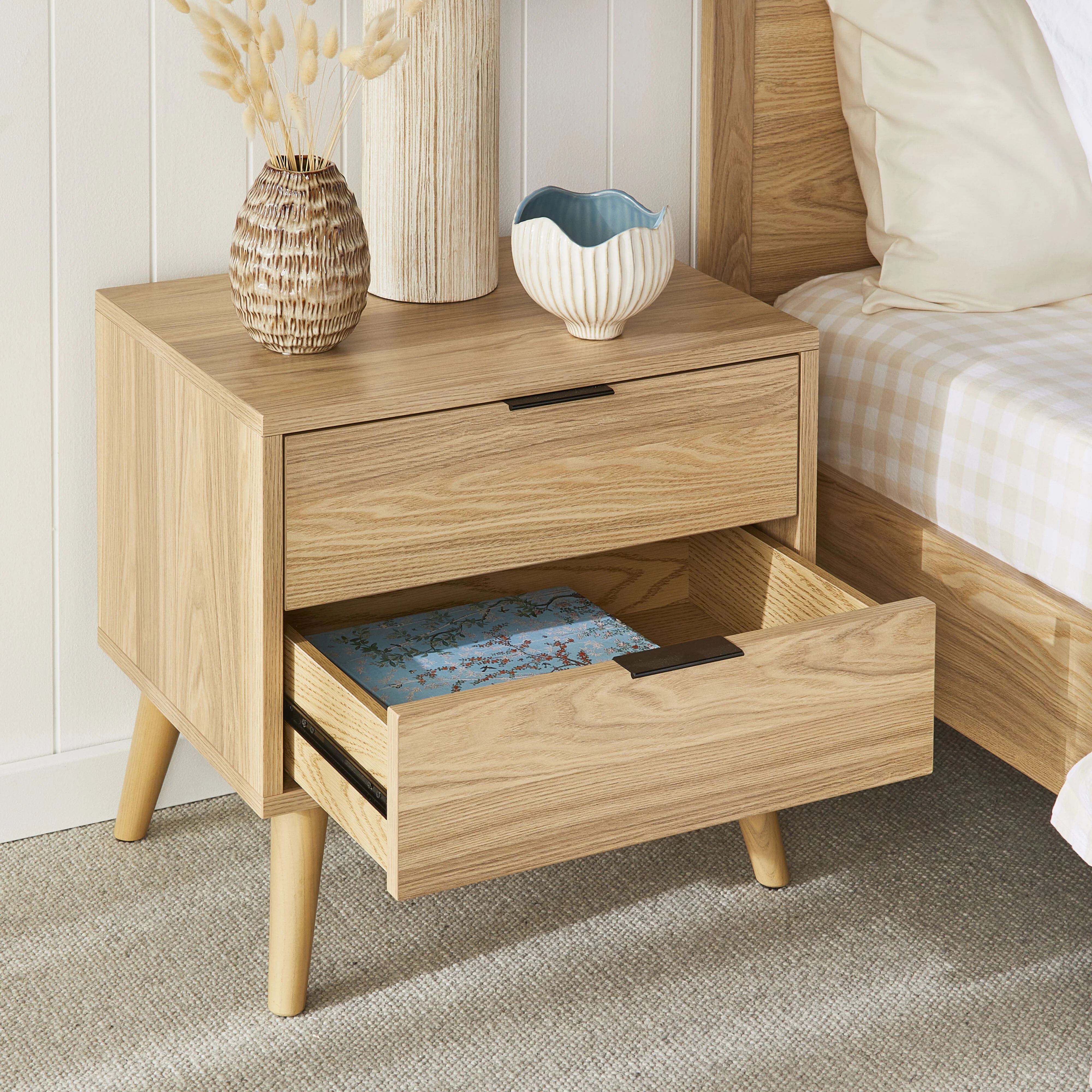 Max Bedside - Image 12