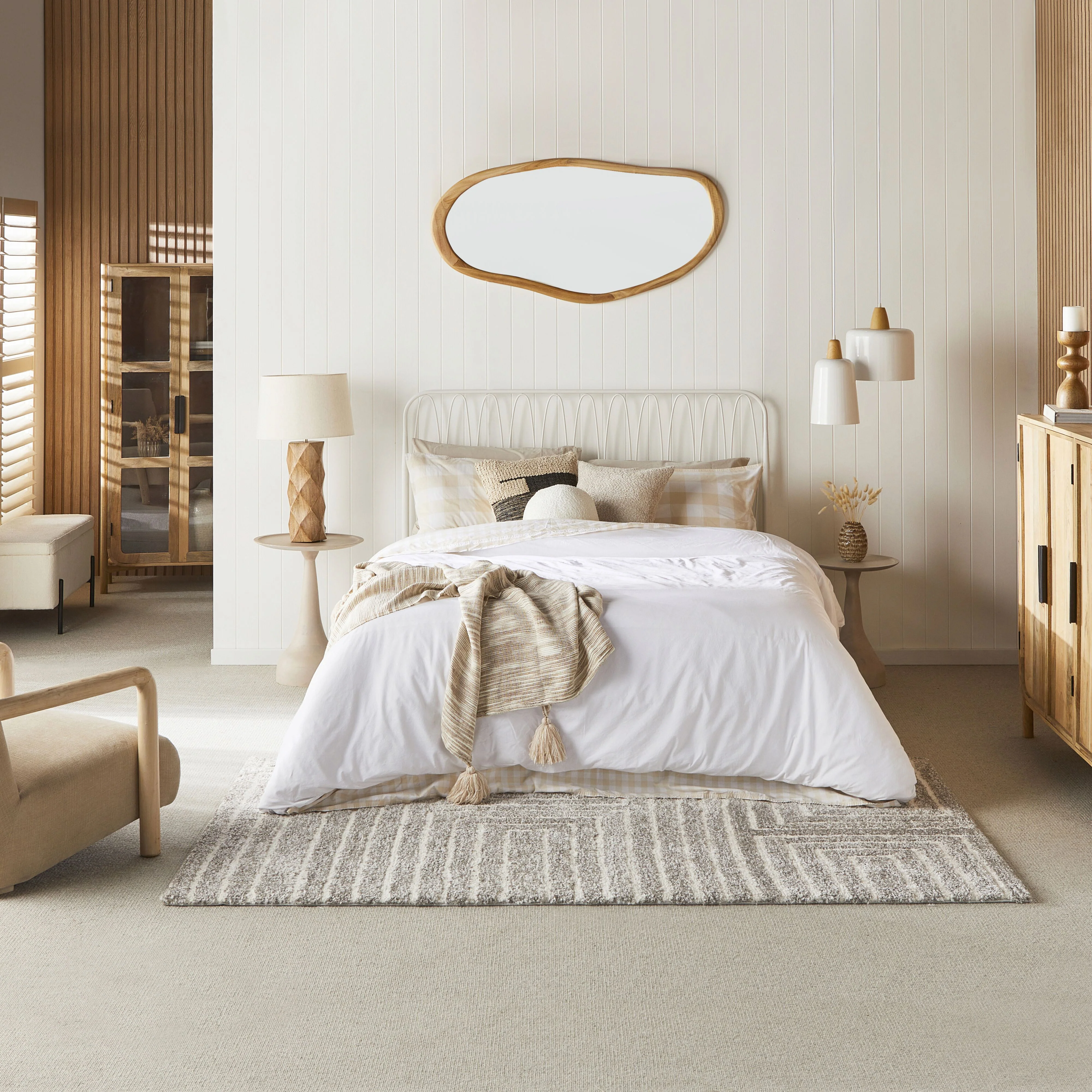 Maya Queen Bed - Image 8