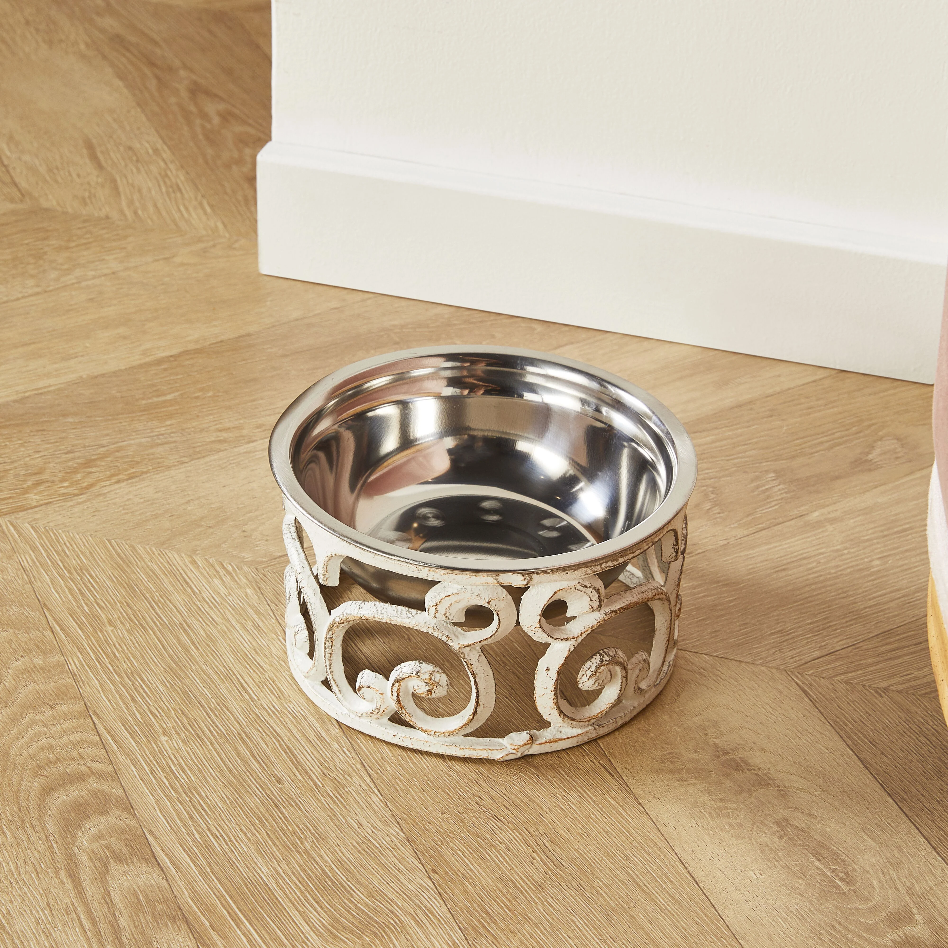 Metal Swirl Pet Bowl 17x17x9.5cm - Image 4