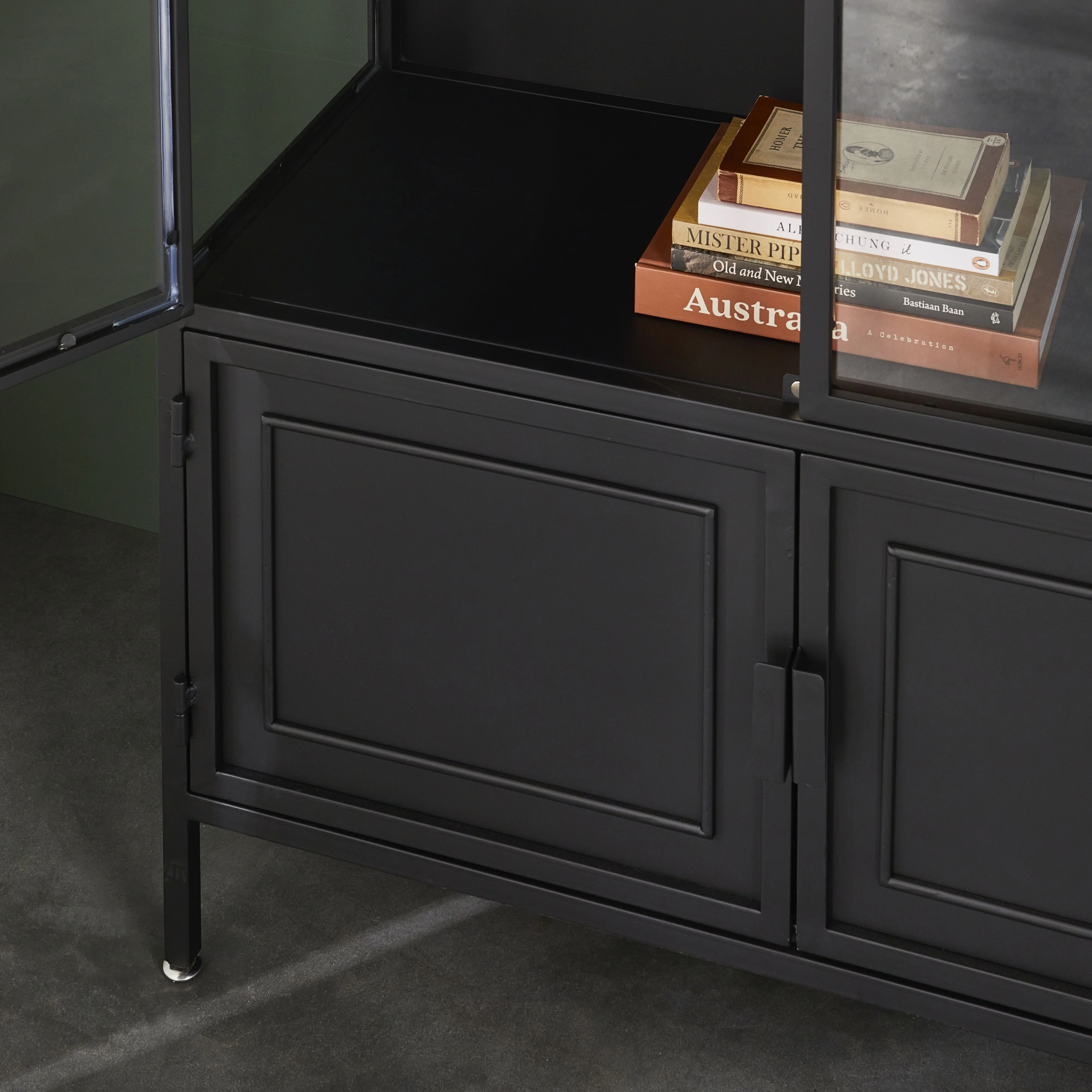 Nero 4 Door Display Cabinet 201 x 92cm Black - Image 10