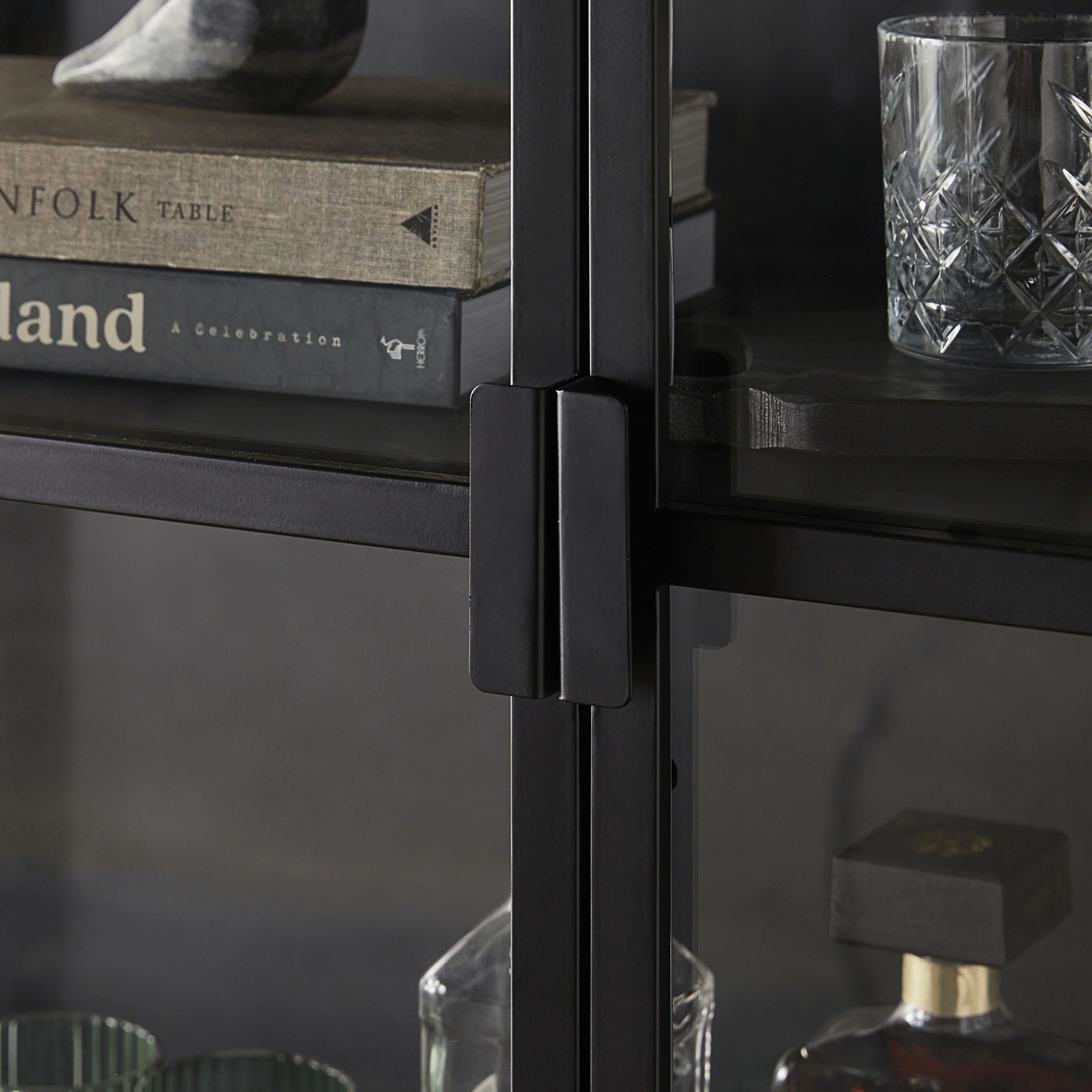 Nero 4 Door Display Cabinet 201 x 92cm Black - Image 14
