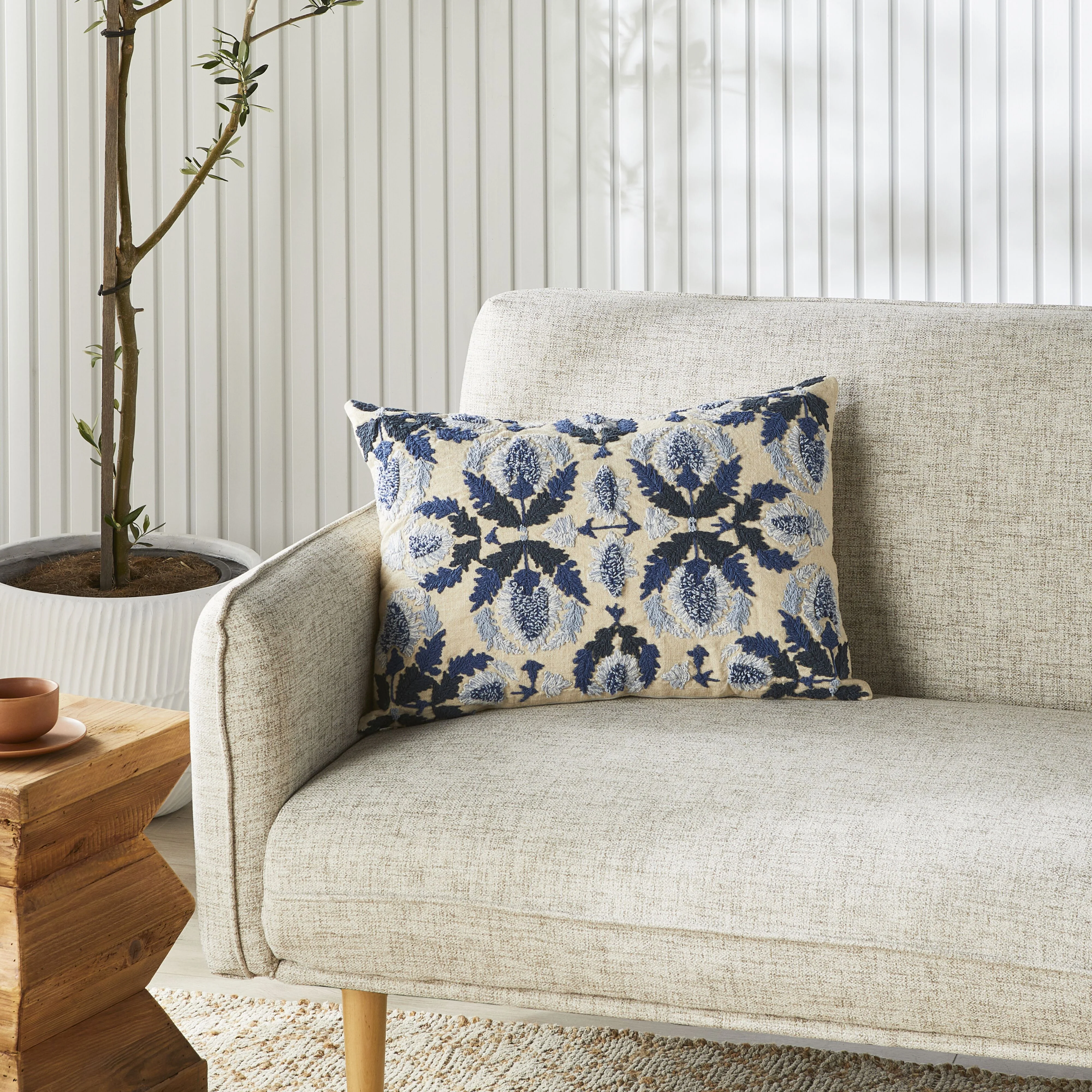 Nila Embroidered Cushion 40x60cm - Image 4