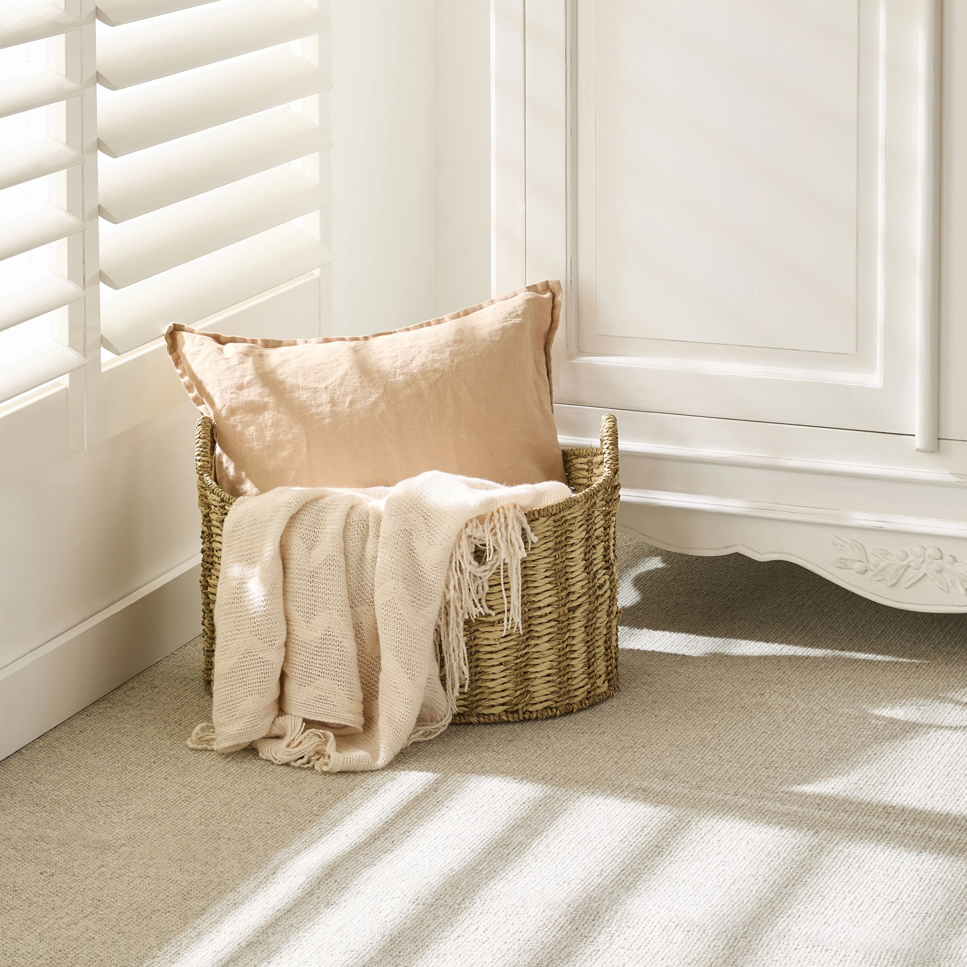 Nile Twisted Seagrass Large Oval Basket - Image 4