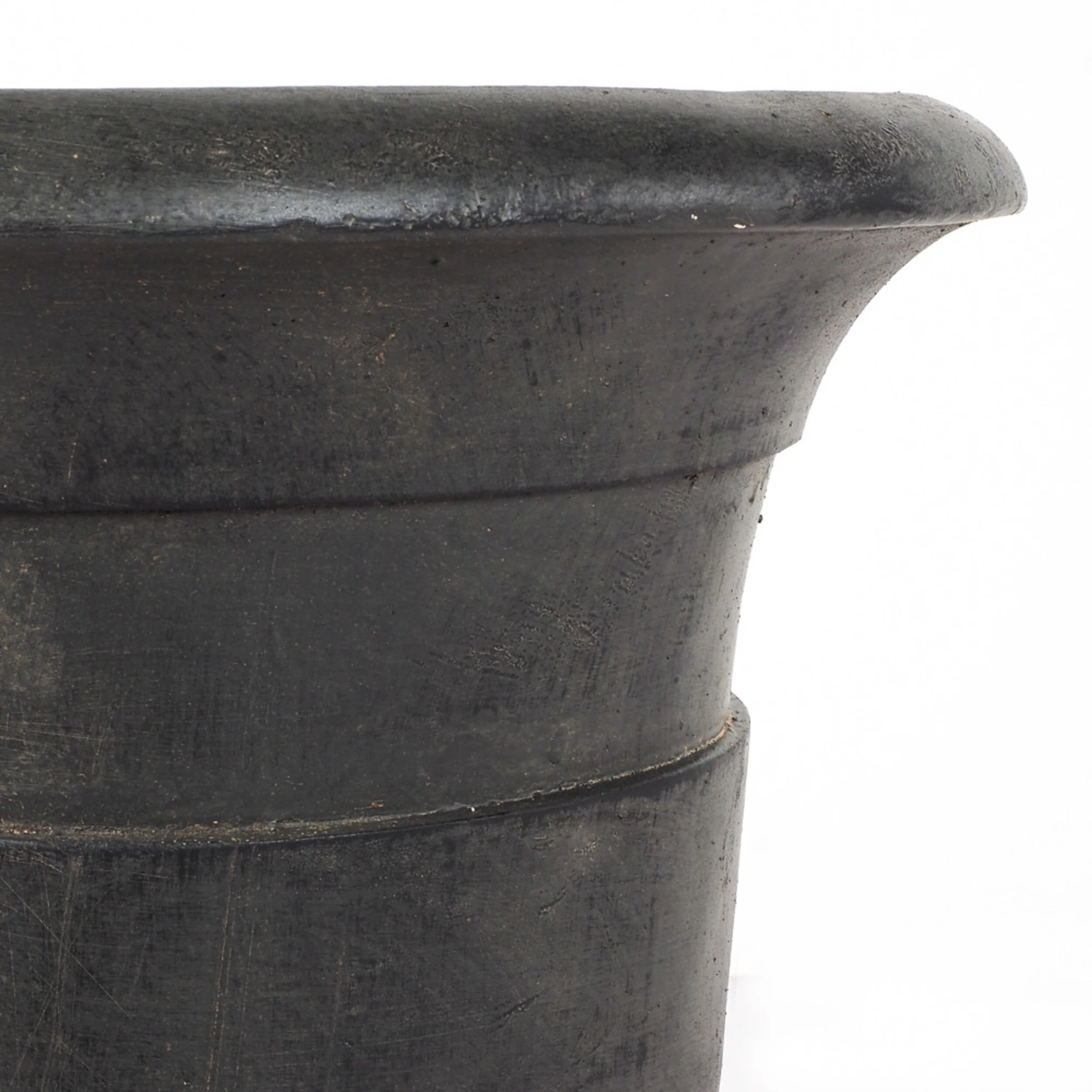 Noir Urn 61x41.5x41.5cm - Image 3