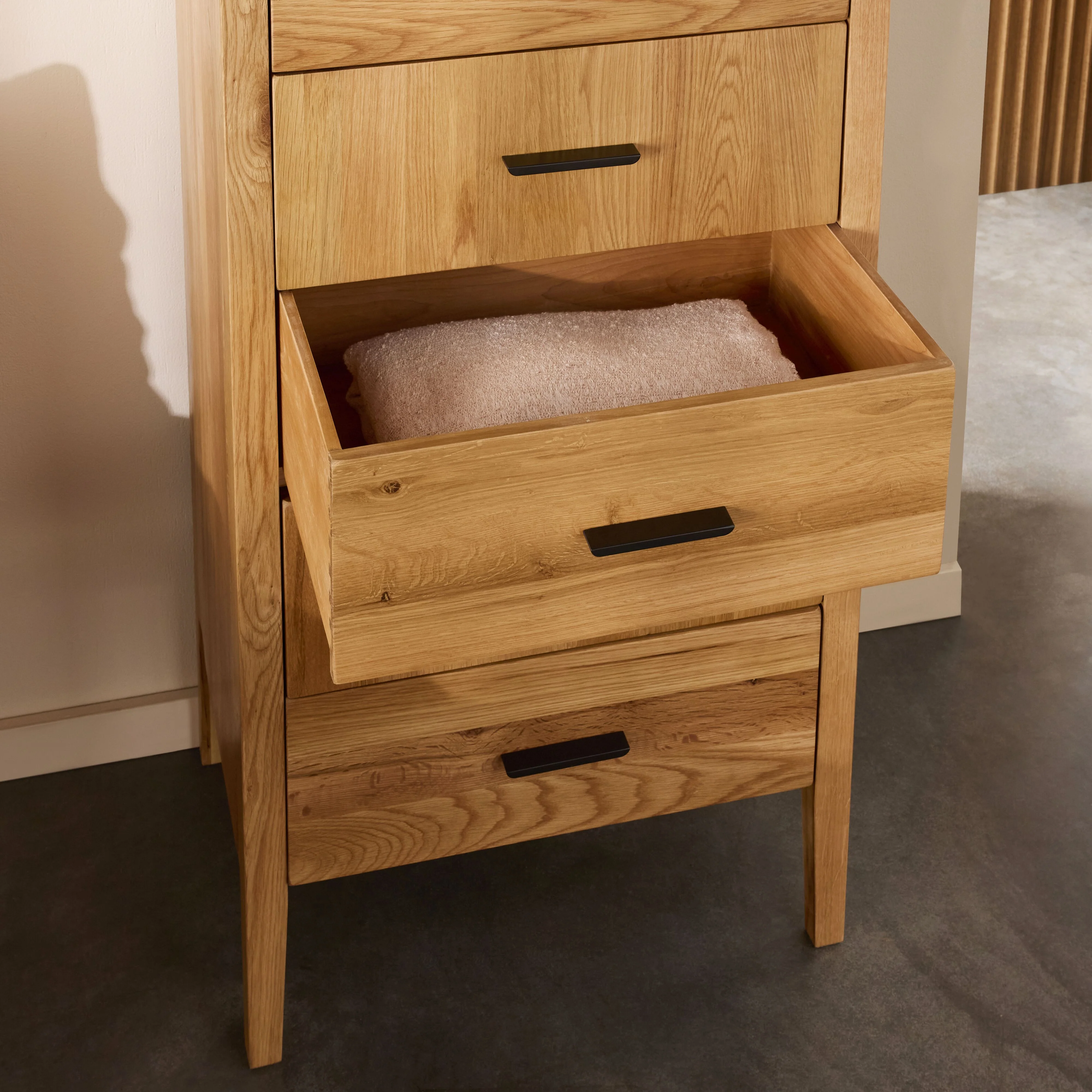 Oakdale Lingerie Chest - Image 10