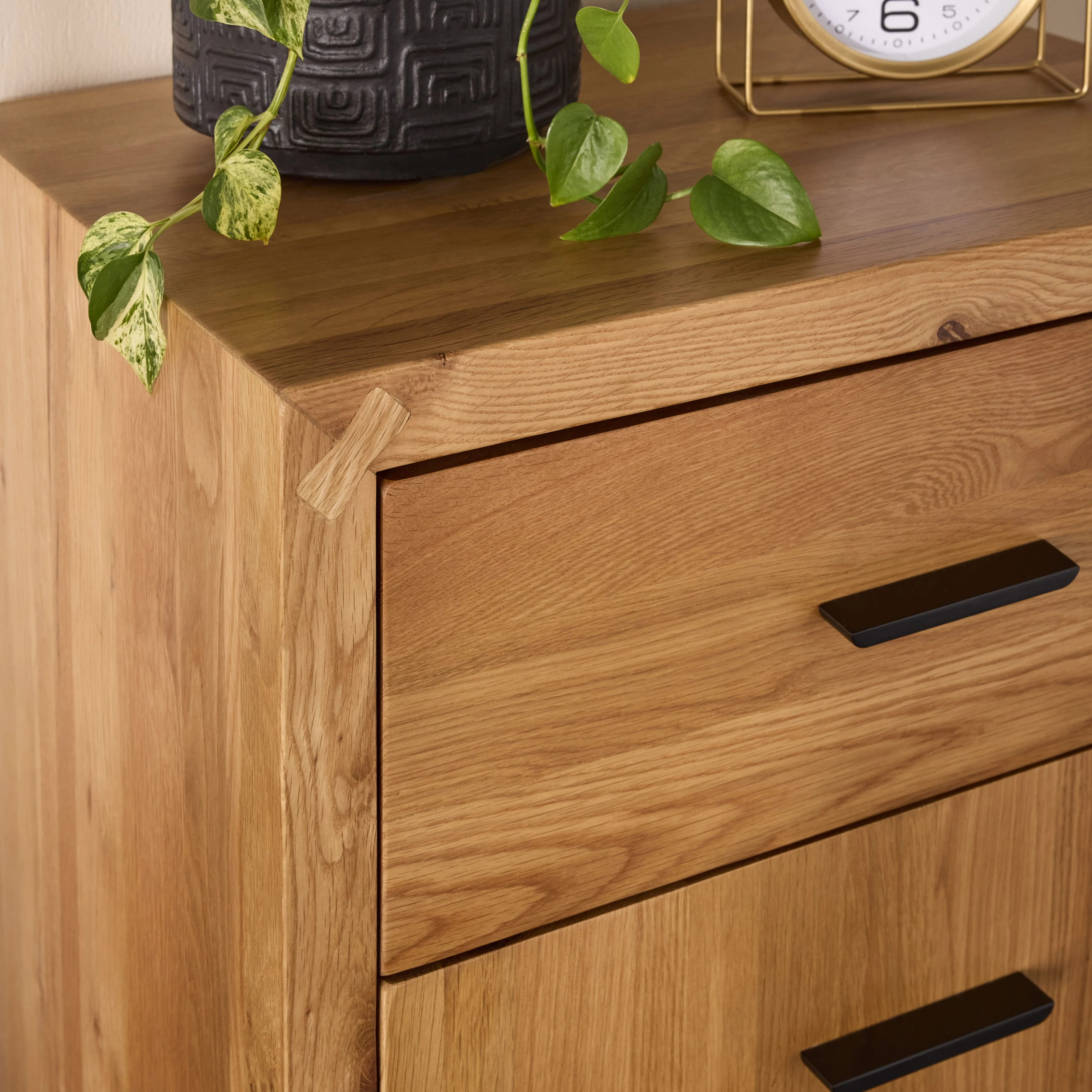 Oakdale Lingerie Chest - Image 11
