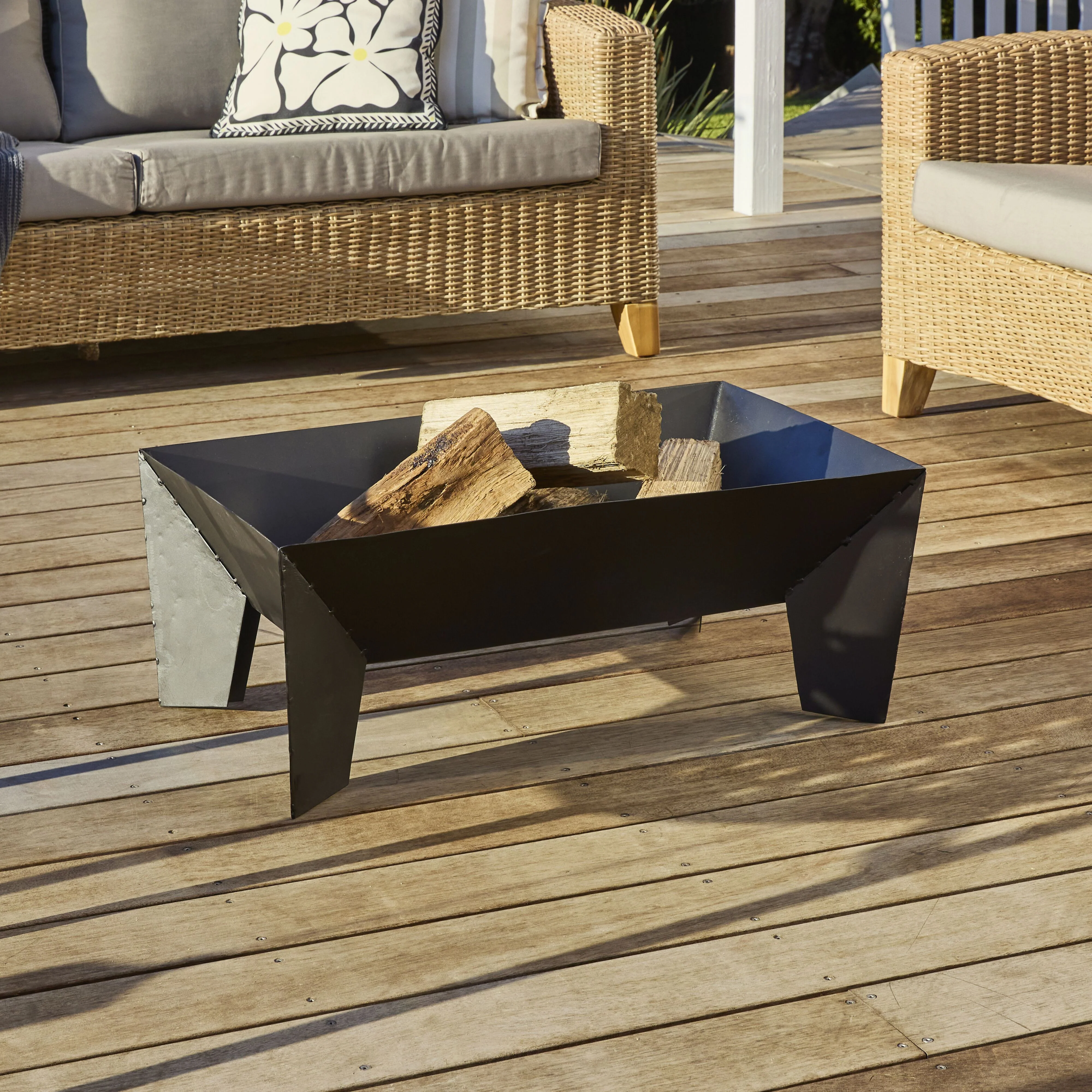 Oakley Fire Pit 80x50cm - Image 6