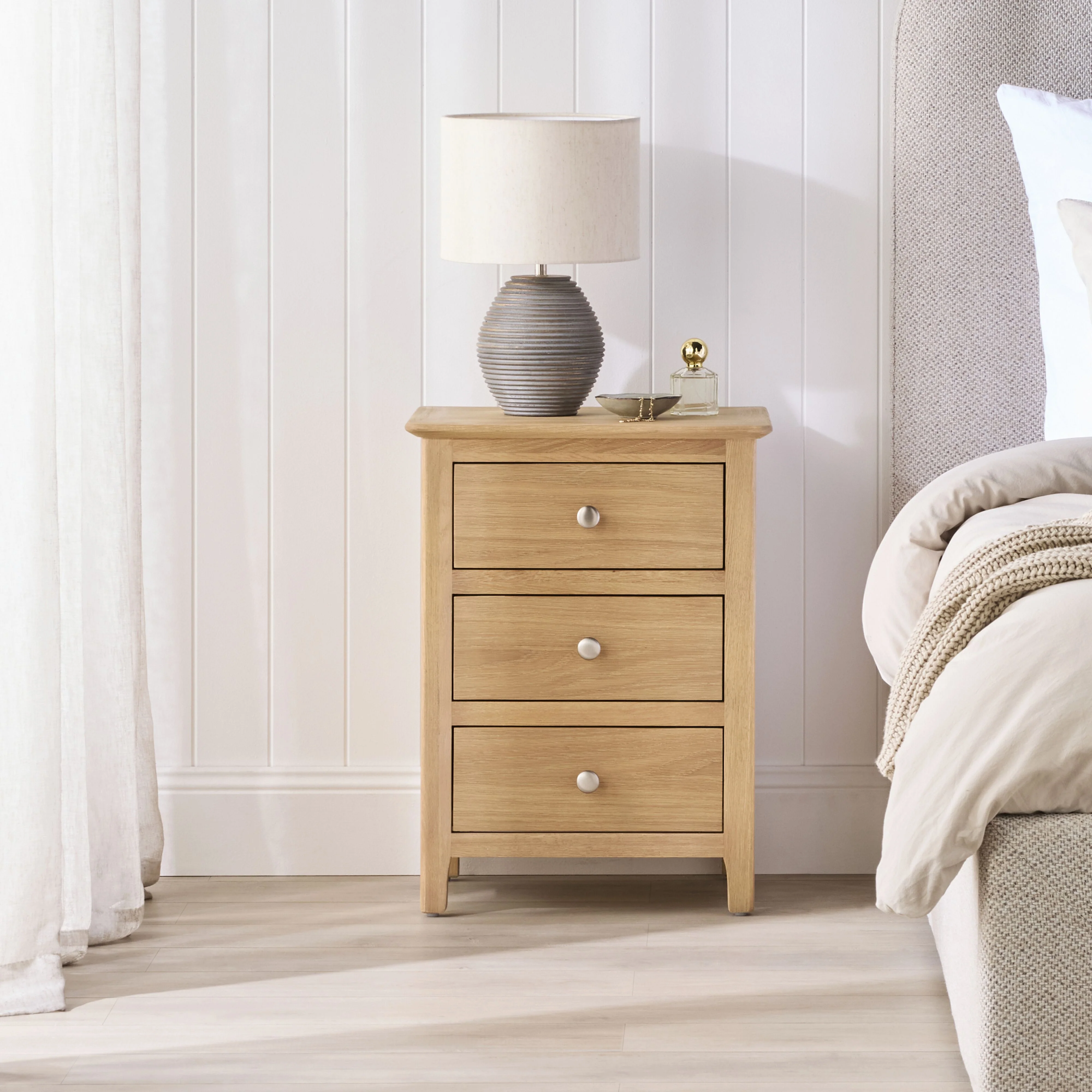 Oakridge 3 Drawer Bedside Light Oak - Image 8