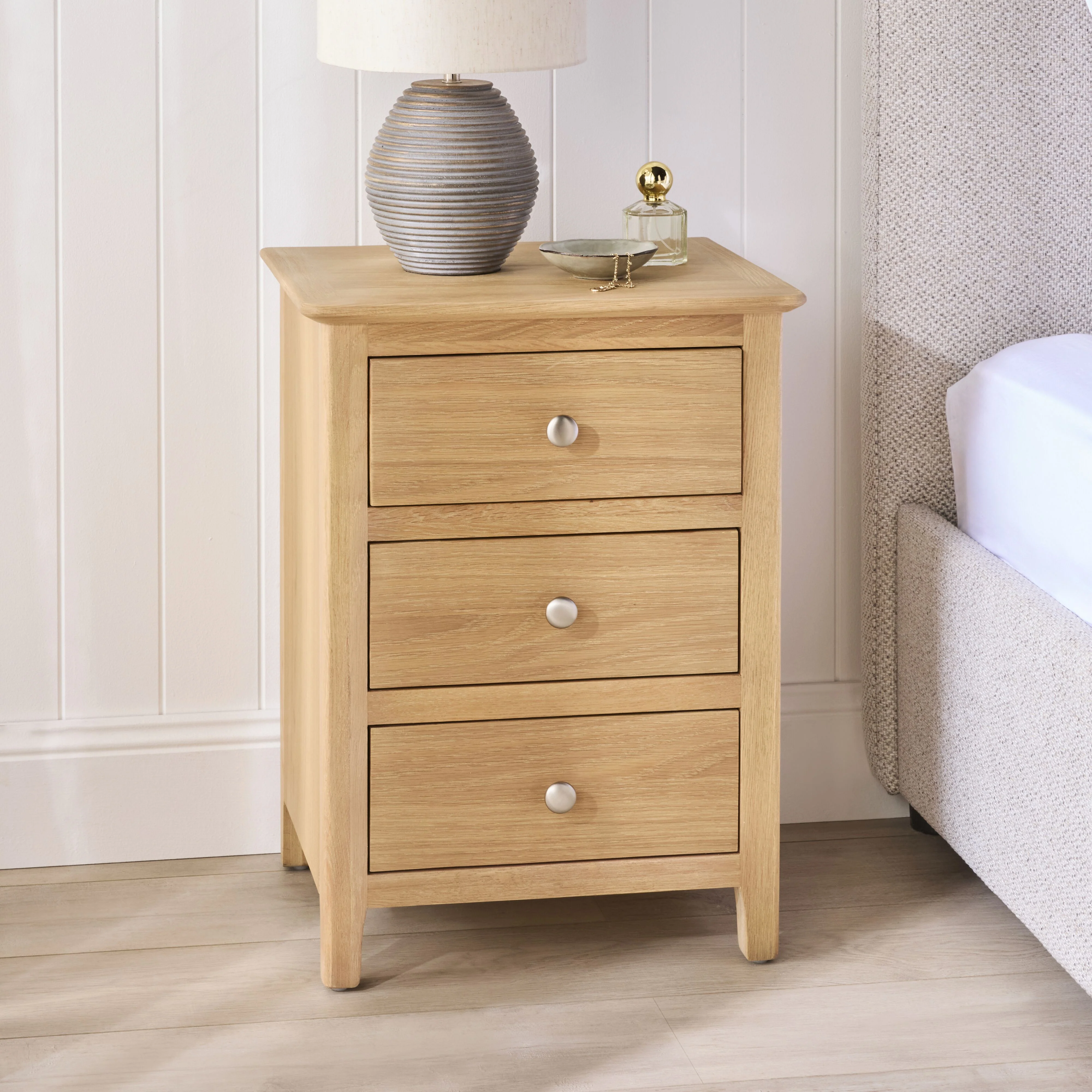 Oakridge 3 Drawer Bedside Light Oak - Image 9