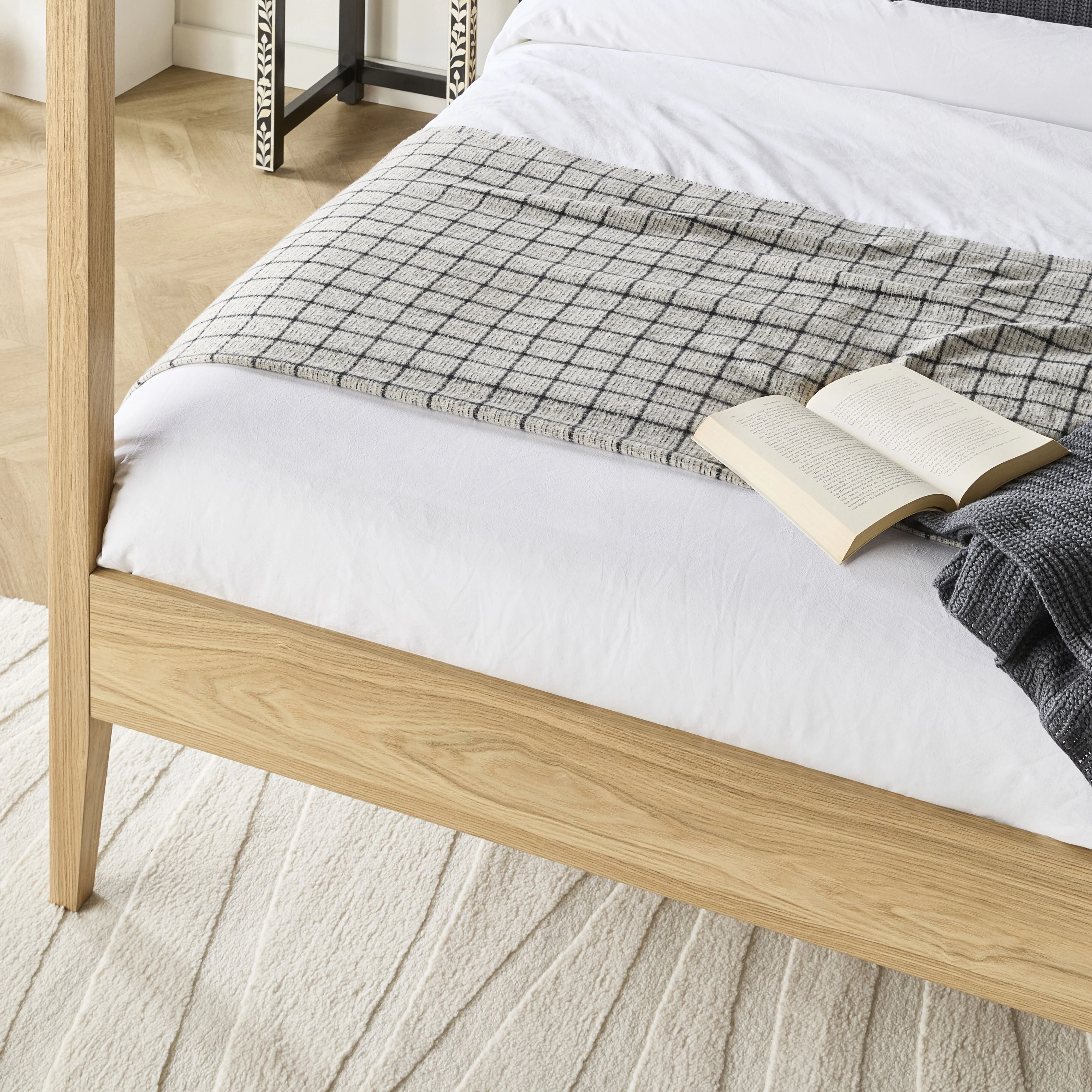 Omeo Grid Throw Grey 130x170cm - Image 4