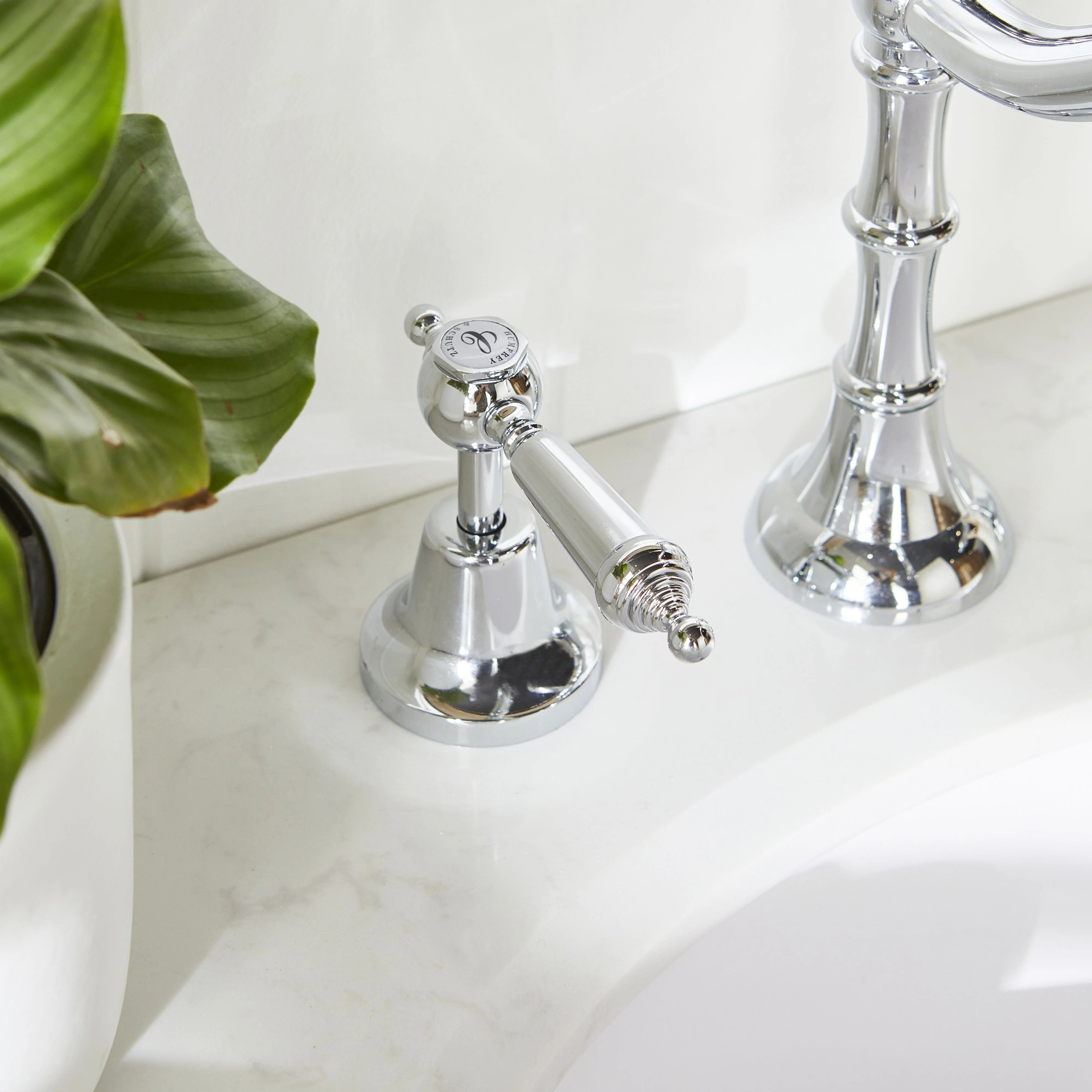 Oxford/Rochelle Lever Wall Mount Top Assembly Chrome (Taps only) - Image 3