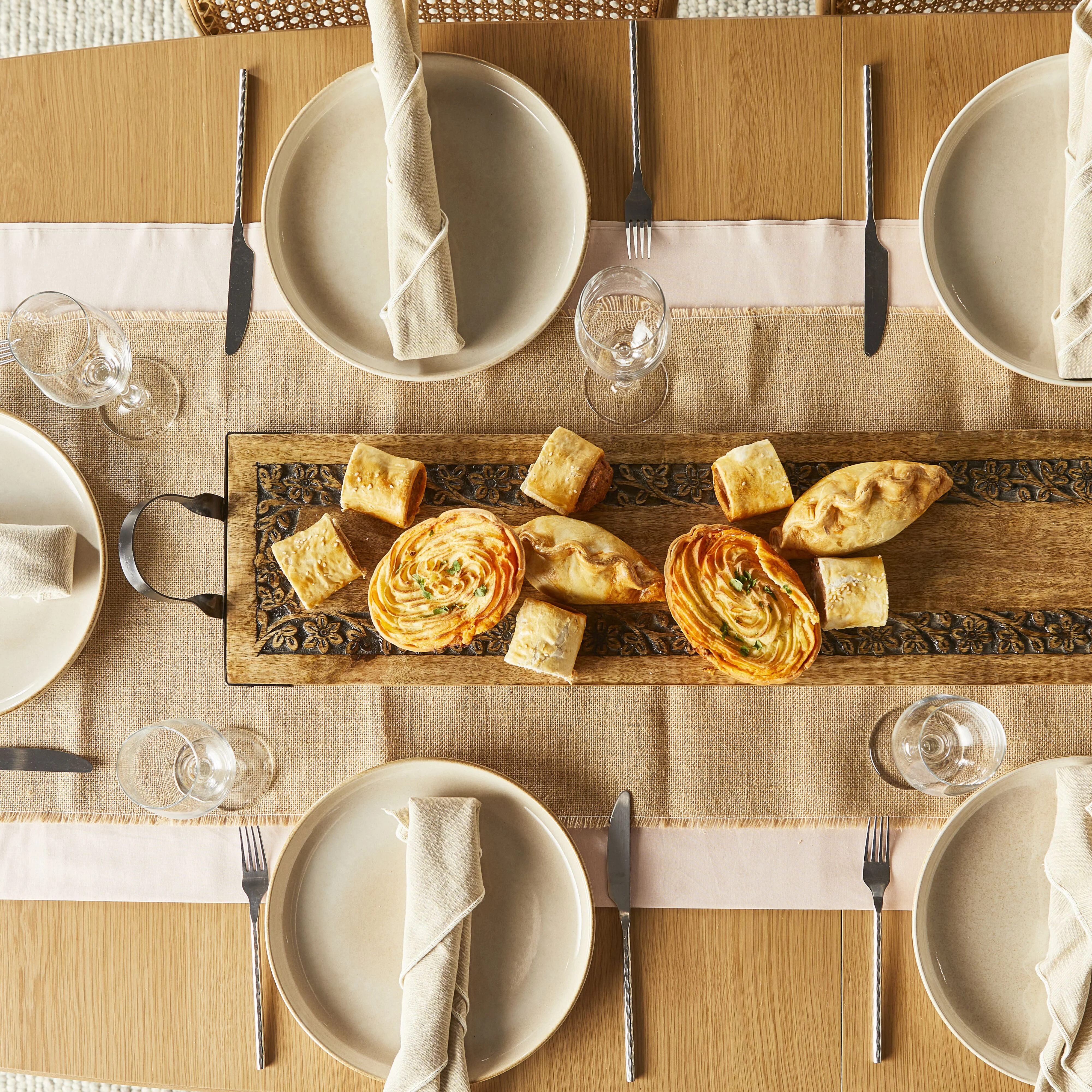 Parvani Long Tray With Handle 111x20x10cm - Image 6