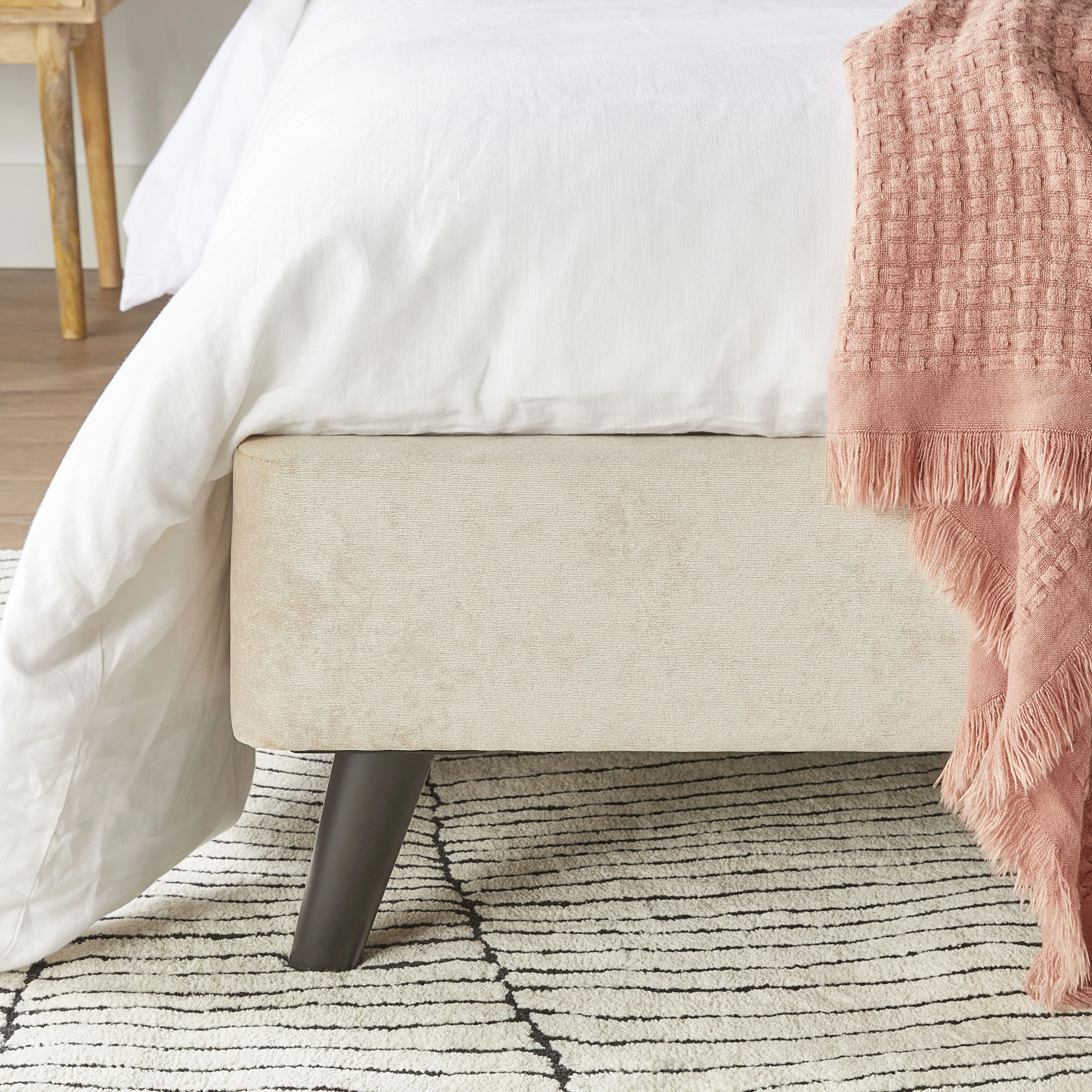 Pleat Bed King Champagne - Image 9