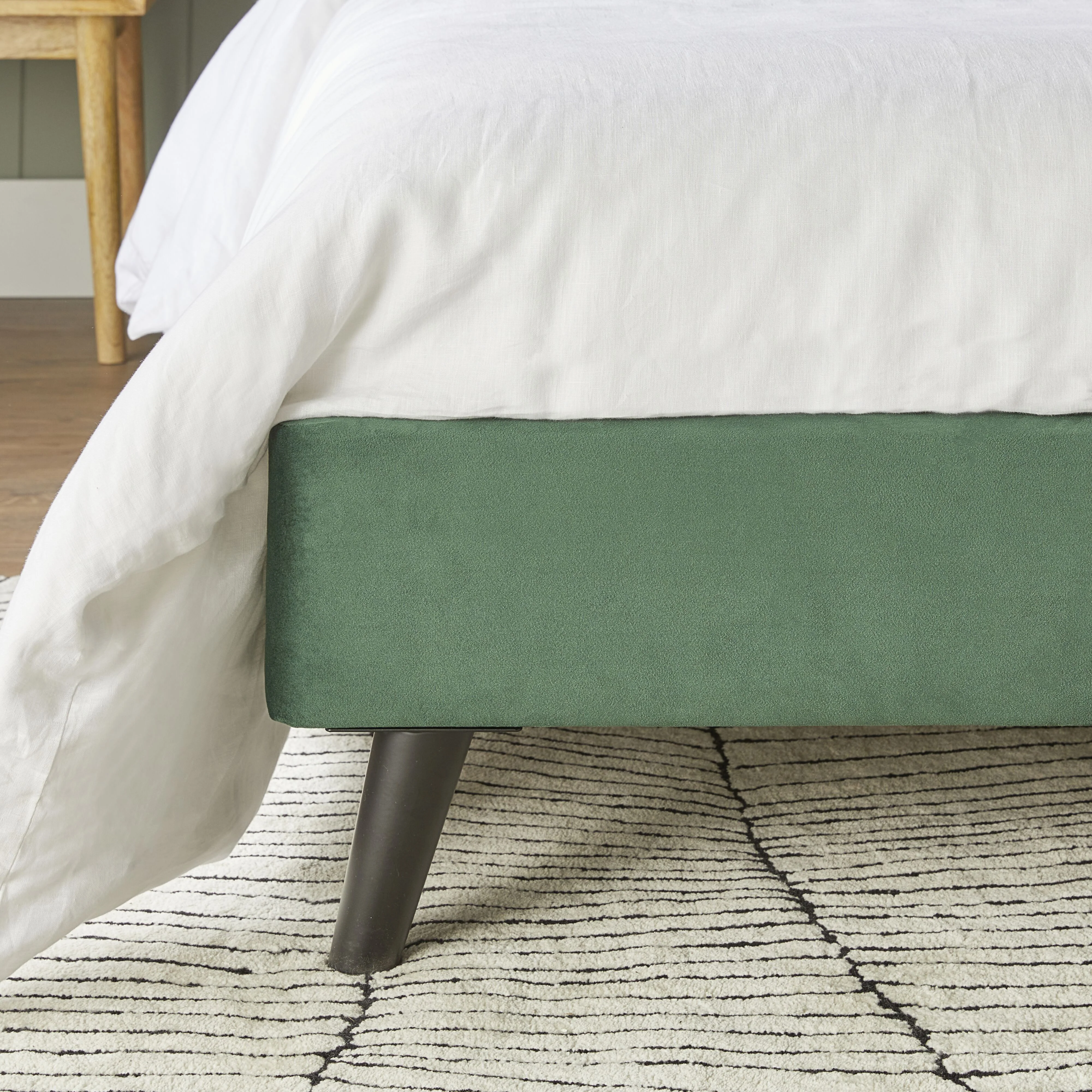 Pleat Bed Queen Emerald - Image 10