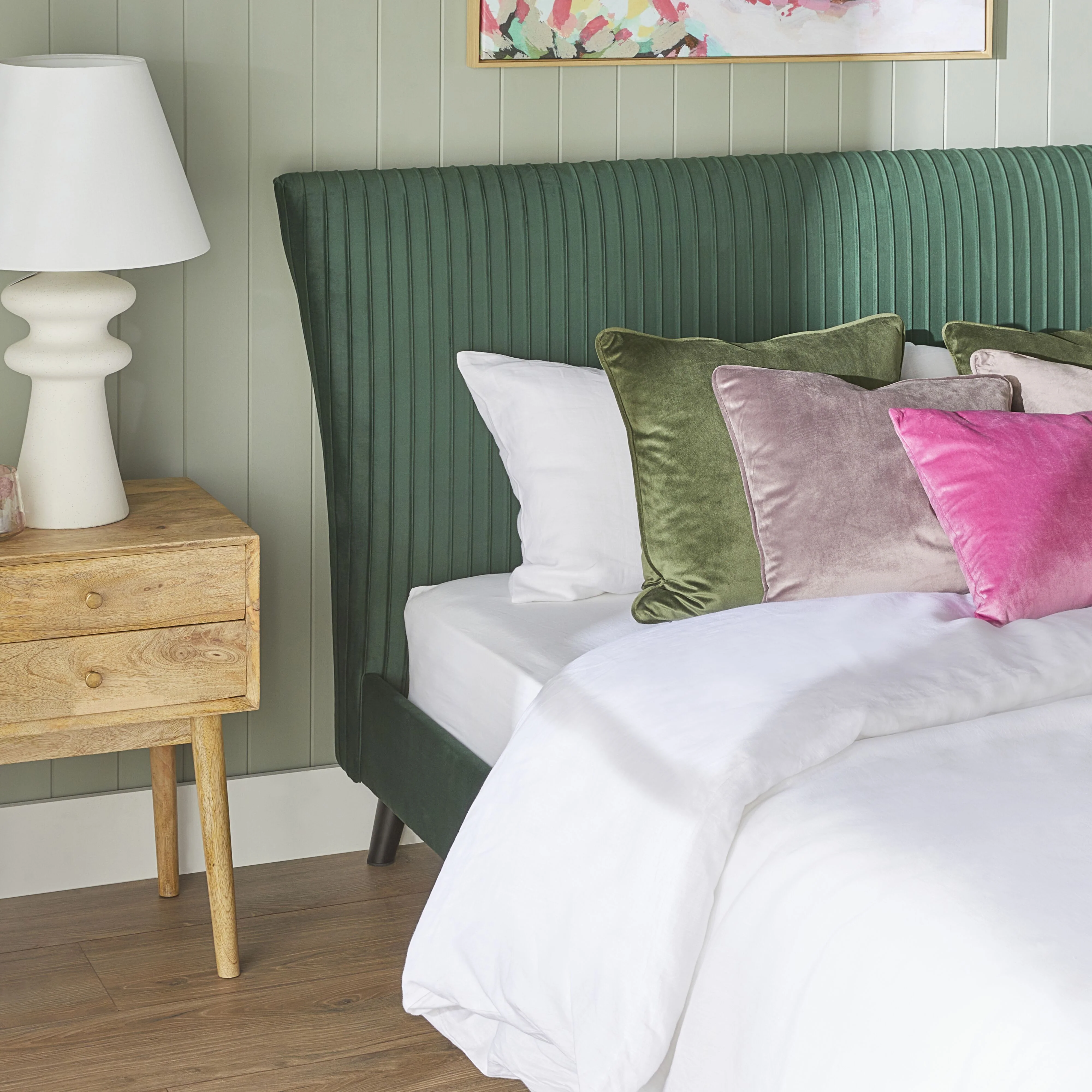 Pleat Bed Queen Emerald - Image 9