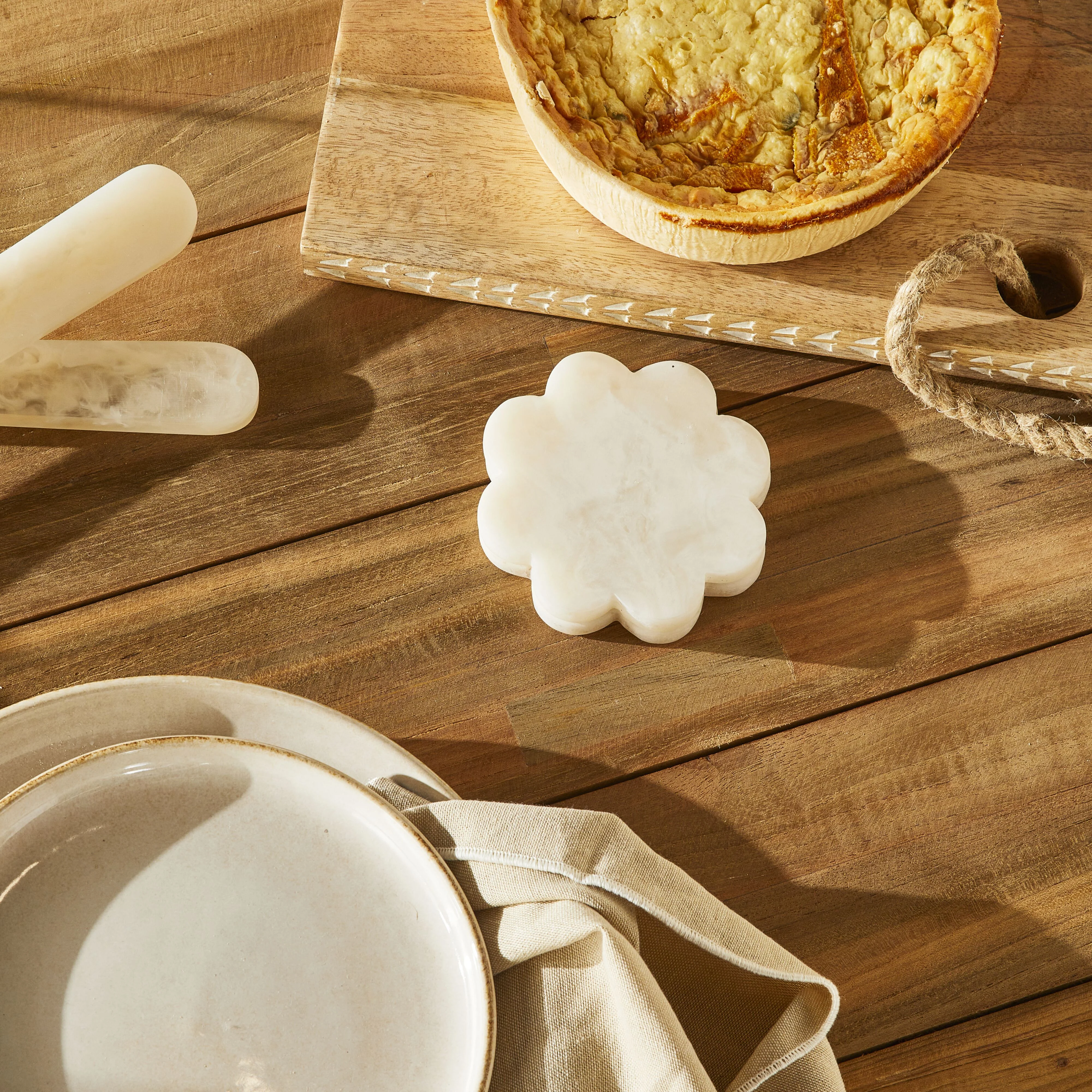 Poppi Scallop Coasters Set of 4 Pearl - Image 4
