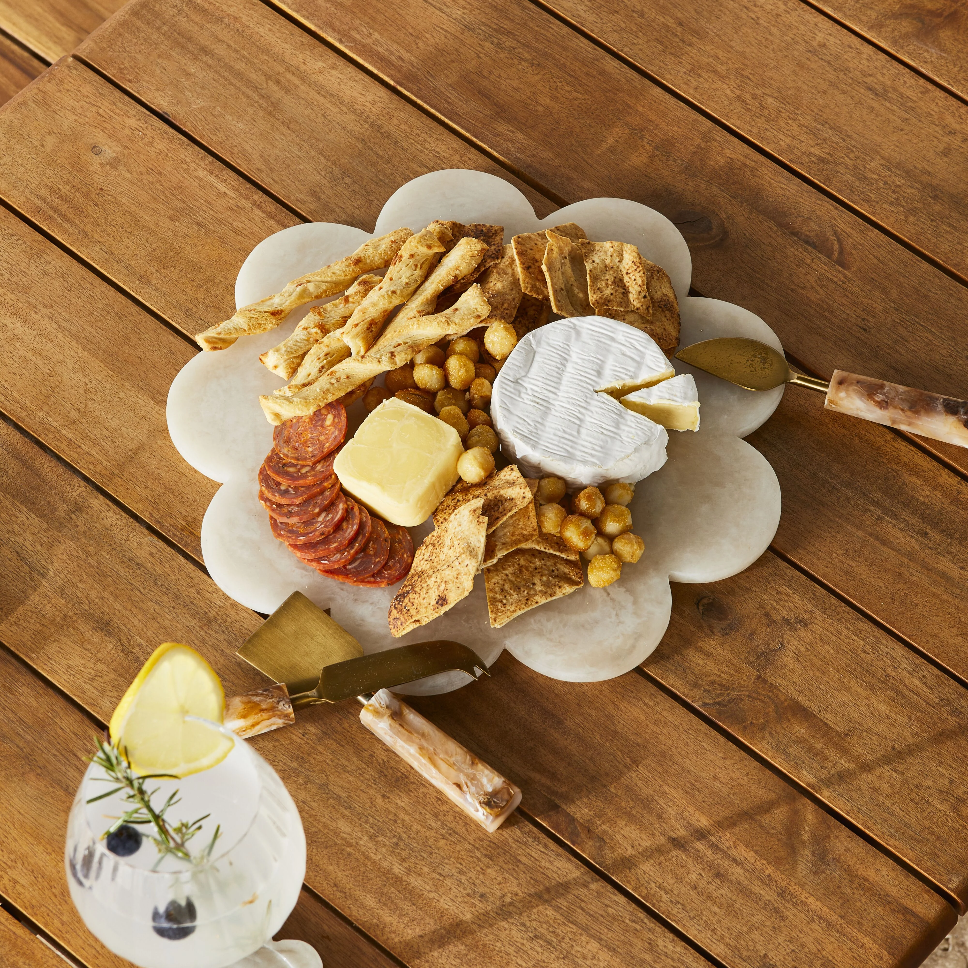 Poppi Scallop Placemat Pearl - Image 6