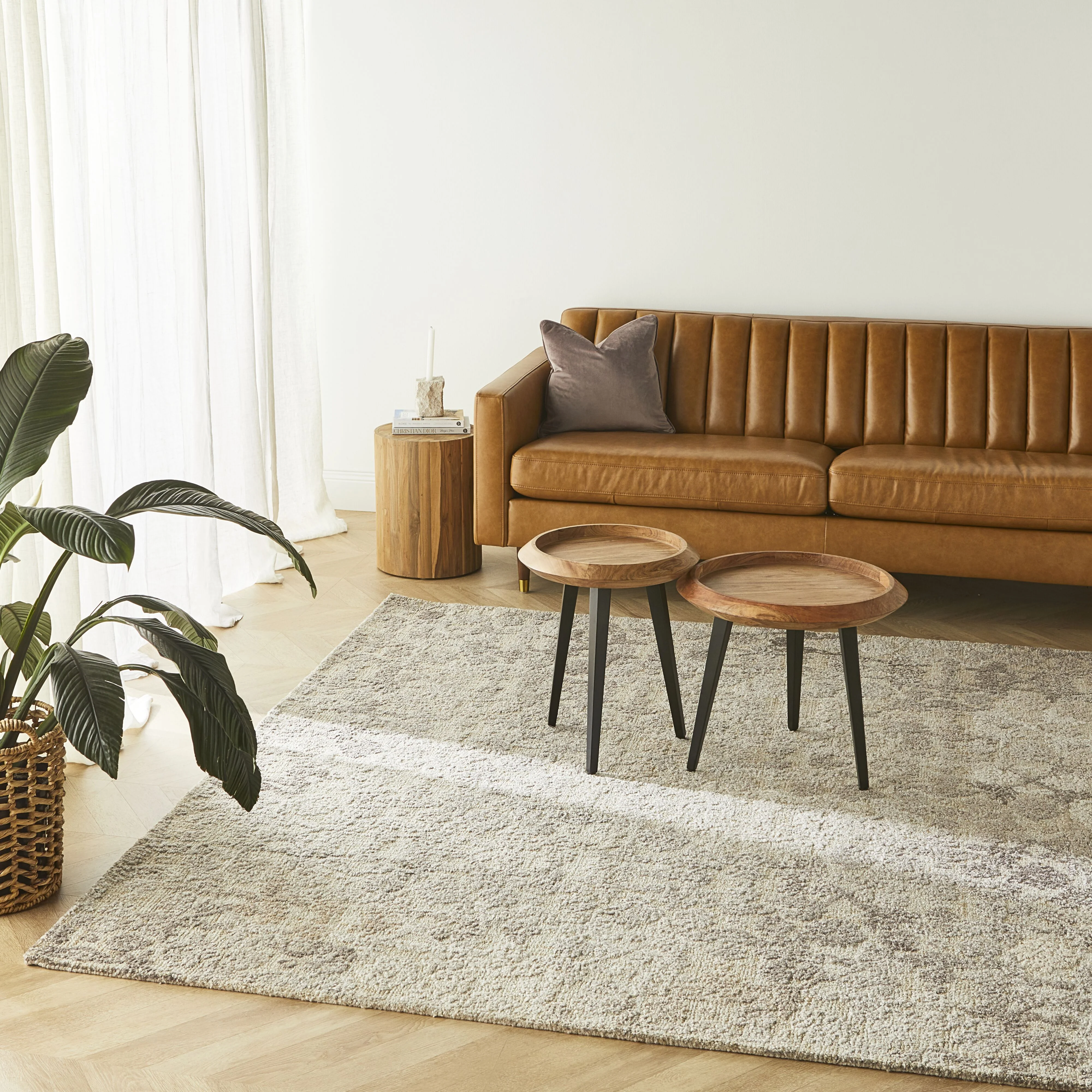 Priya Hand-Tufted Floral Rug 300x240cm - Image 3
