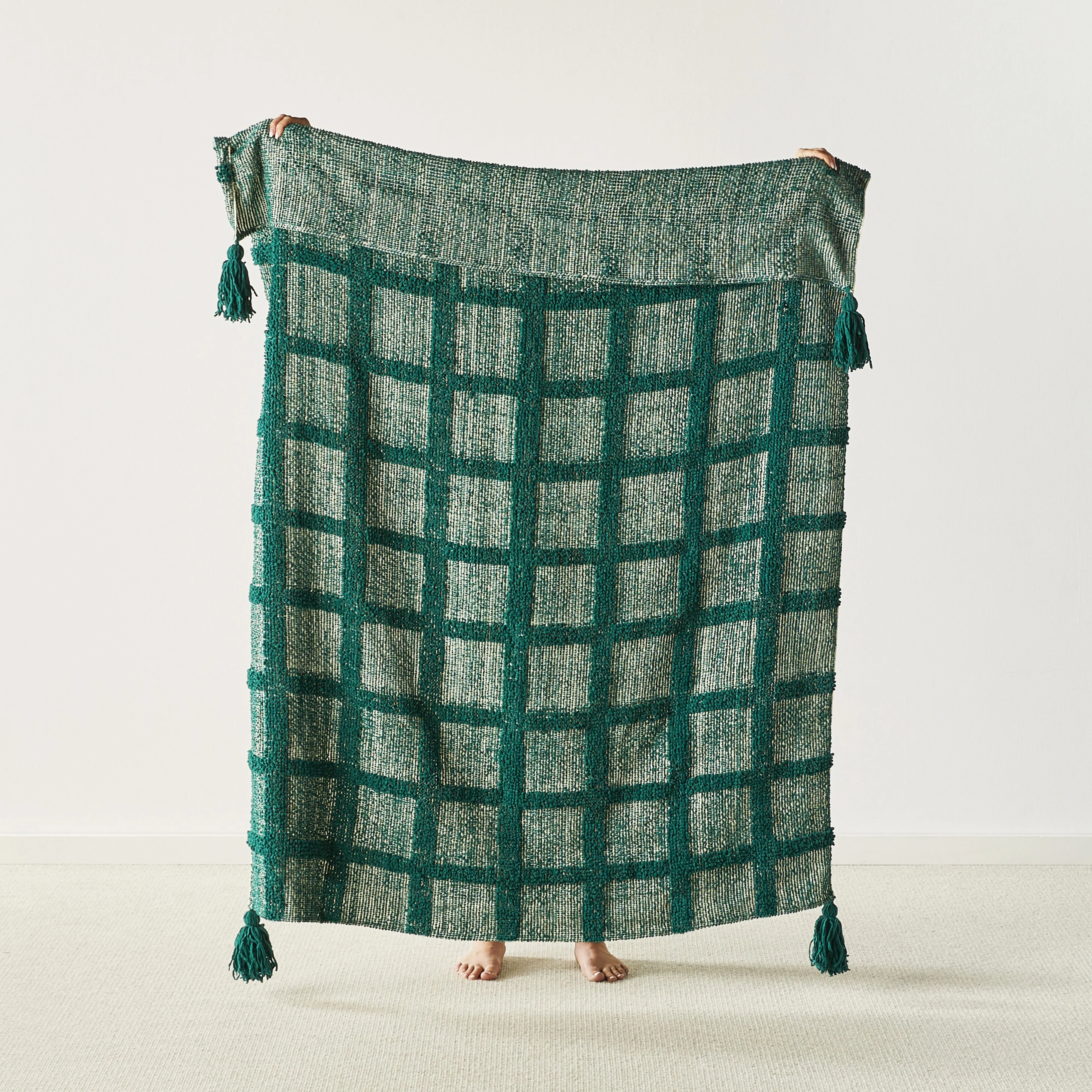 Remy Chenille Throw Emerald 130x170cm - Image 6