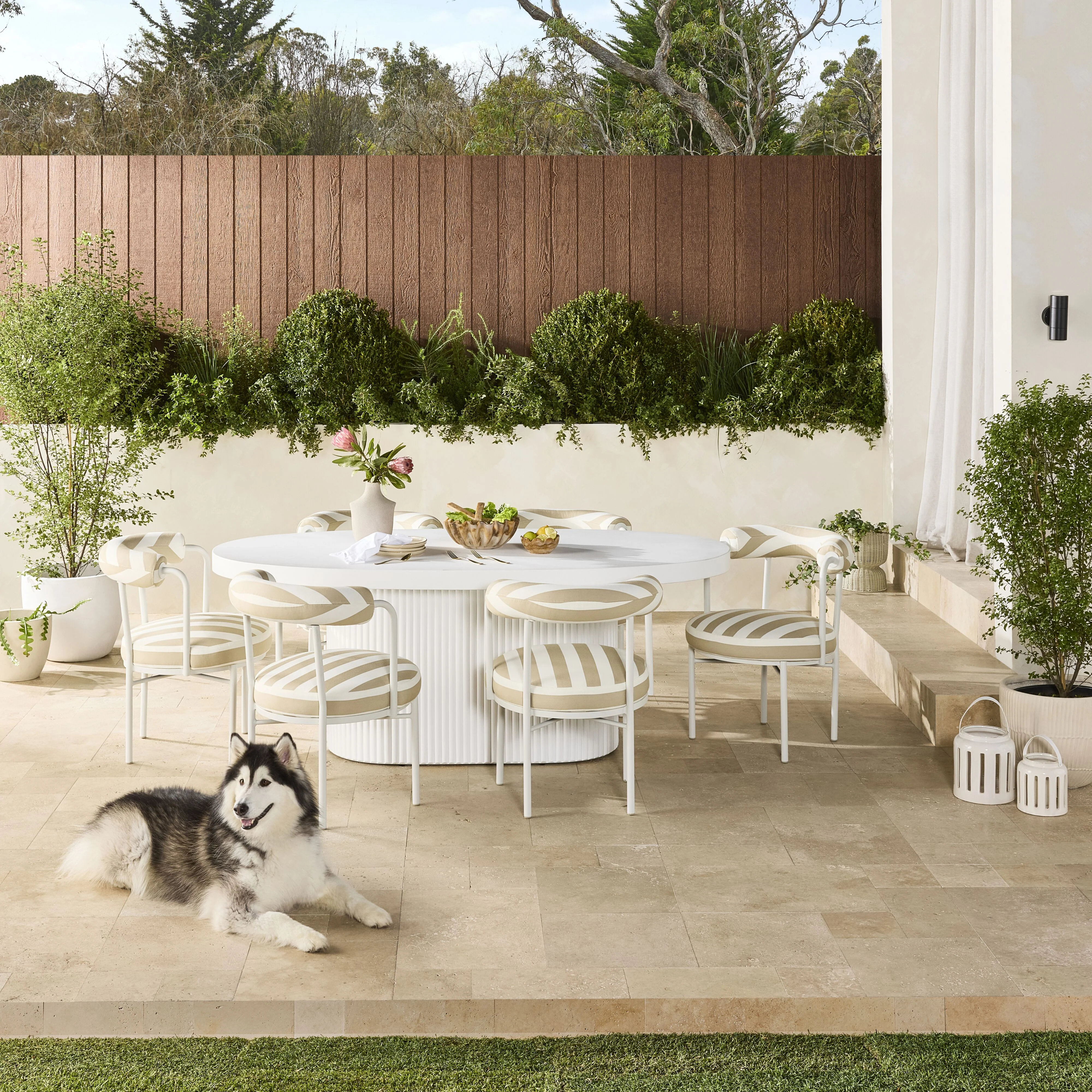 Ripple Curved Outdoor Dining Table - Image 8