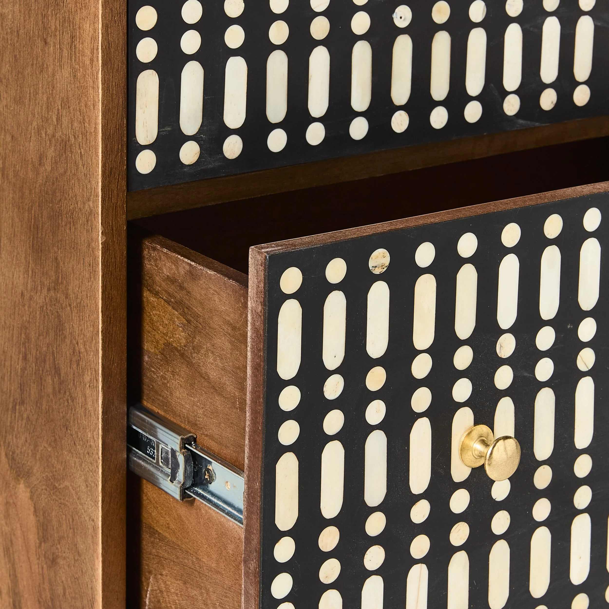 Sadara Bone Inlay 6 Drawer Chest - Image 9
